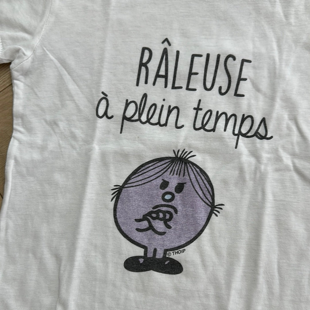 T-shirt râleuse à plein temps : 4 ans