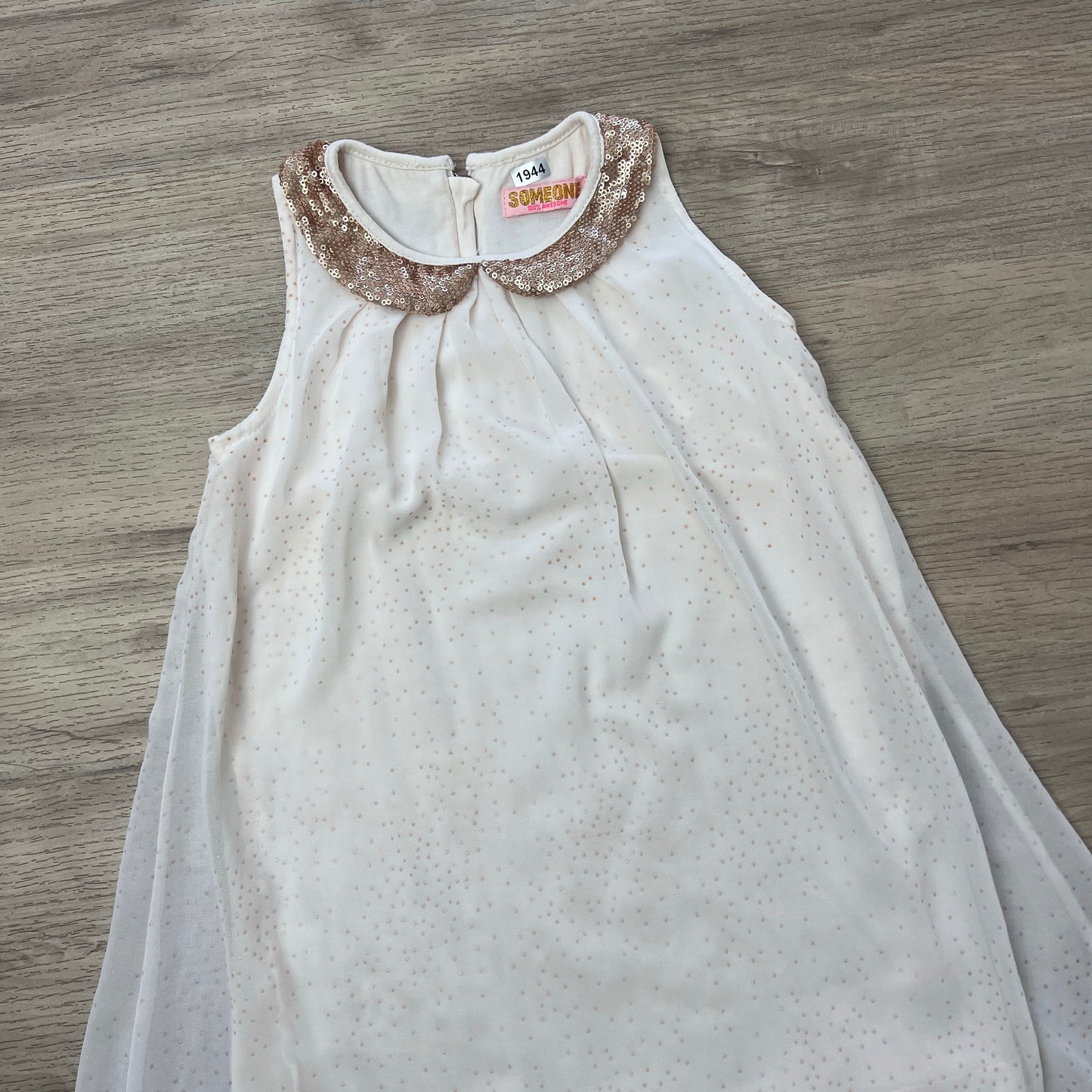 Robe Someone : 6 ans
