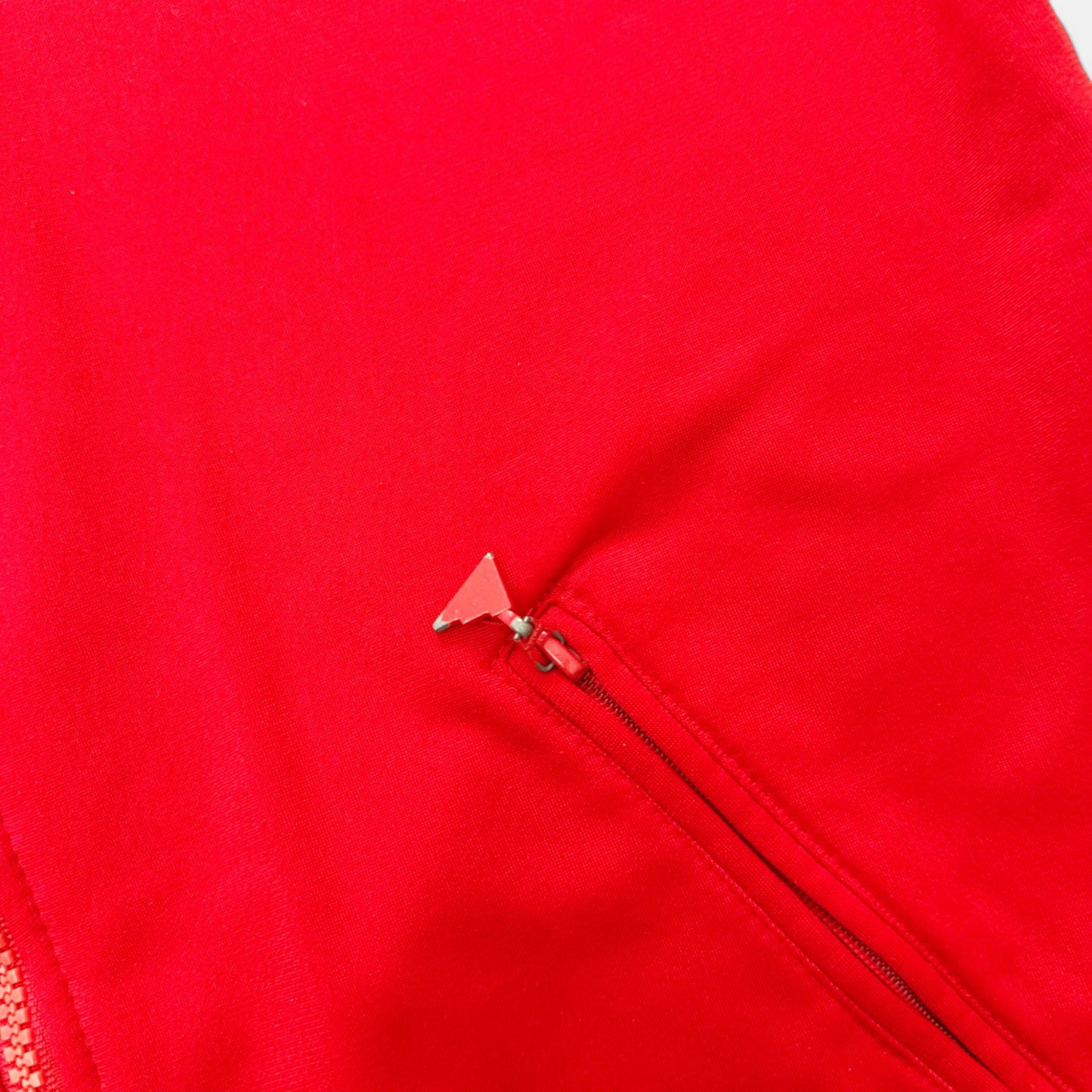 Gilet Adidas : 12 ans