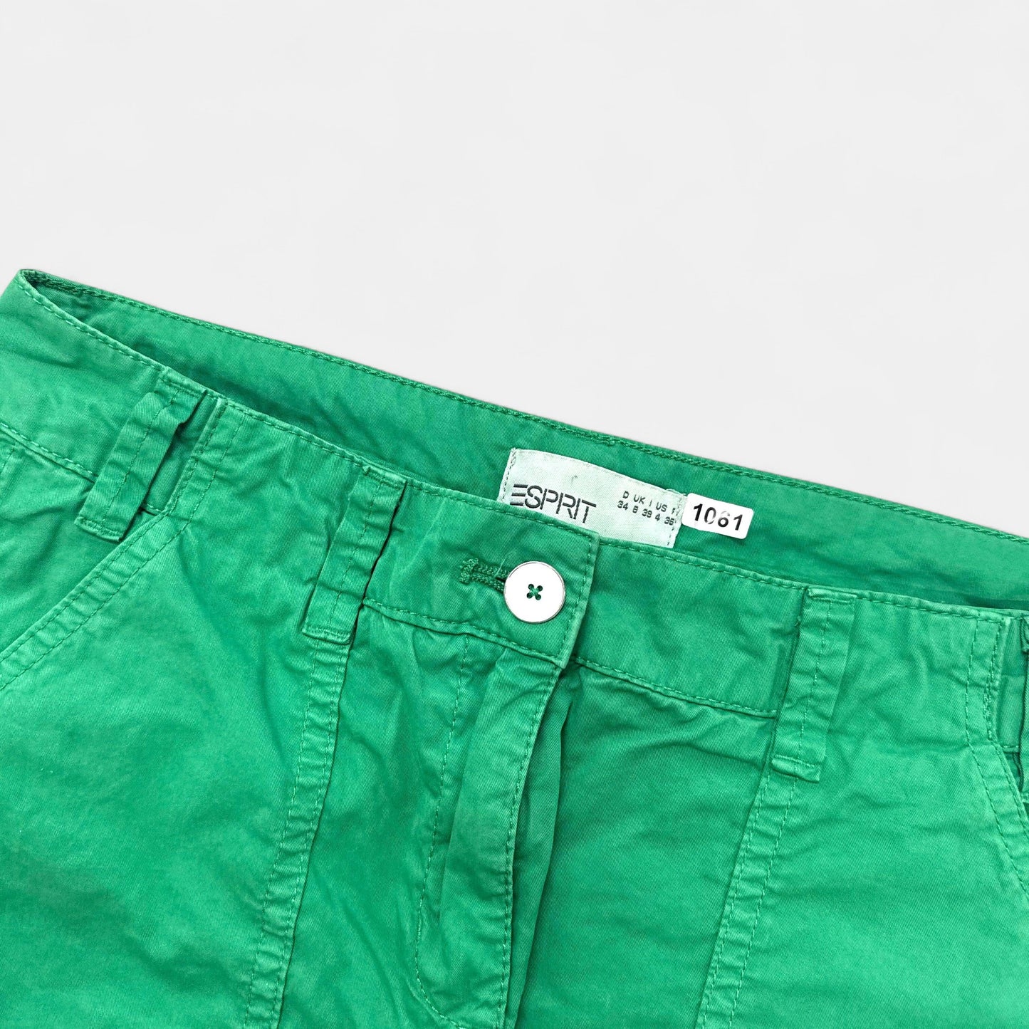 Jupe Esprit : 16 ans