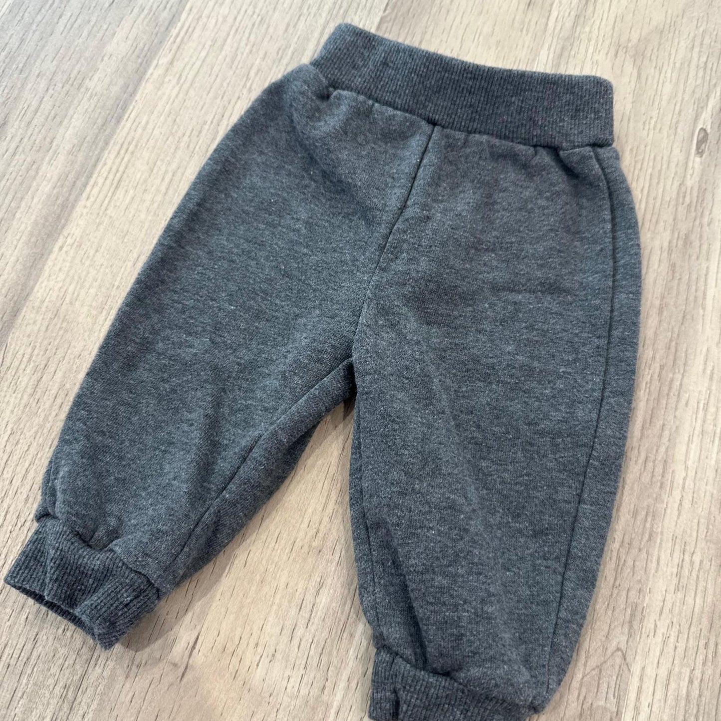 Pantalon : 3 mois