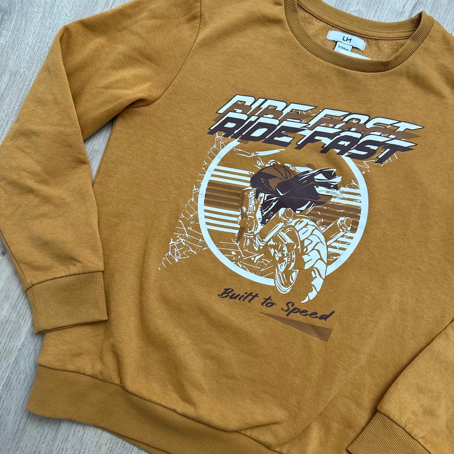 Pull La Halle : 16 ans