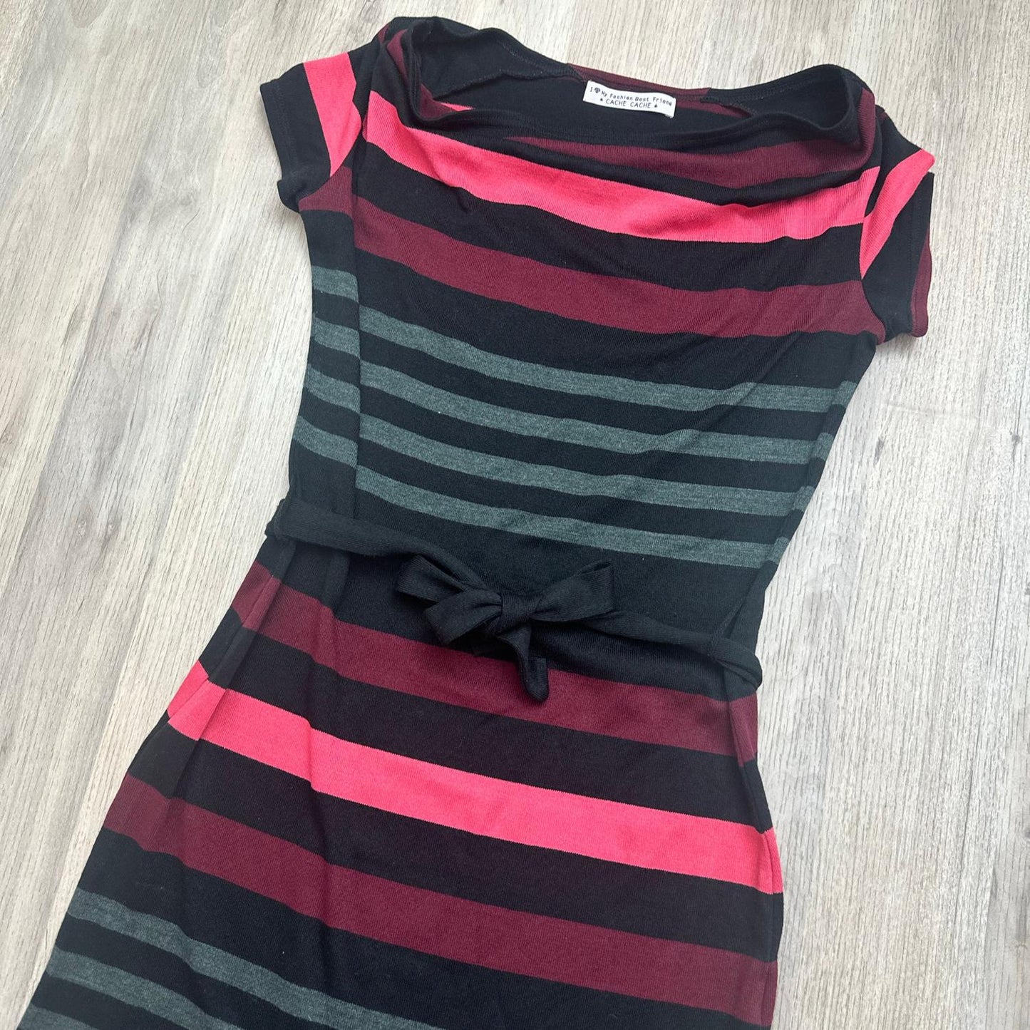 Robe cache cache : 16 ans