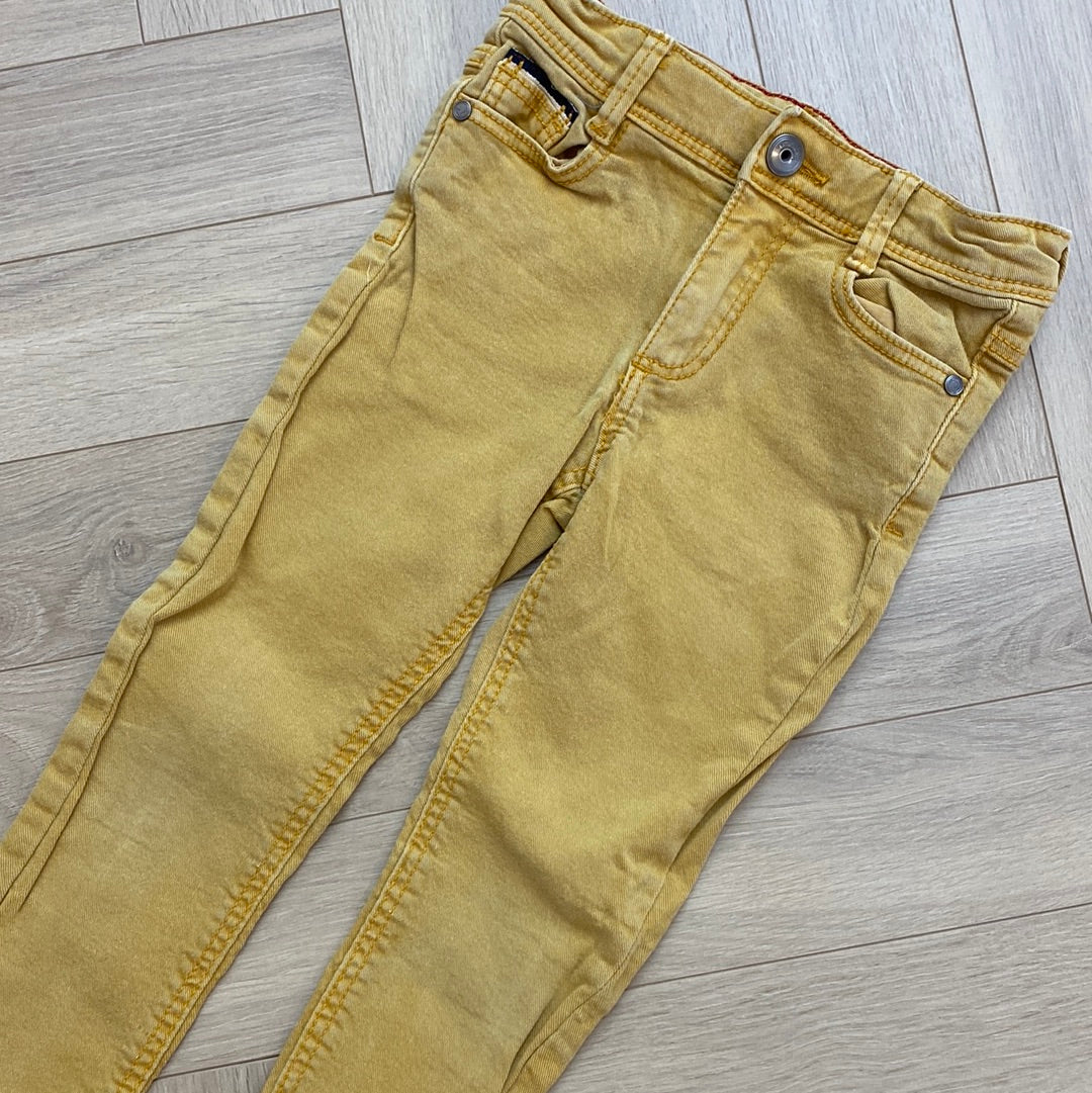 Pantalon à l’œil : 4 ans