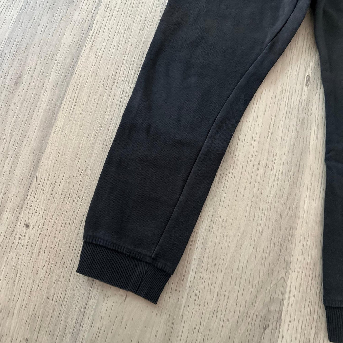 Pantalon : 6 ans
