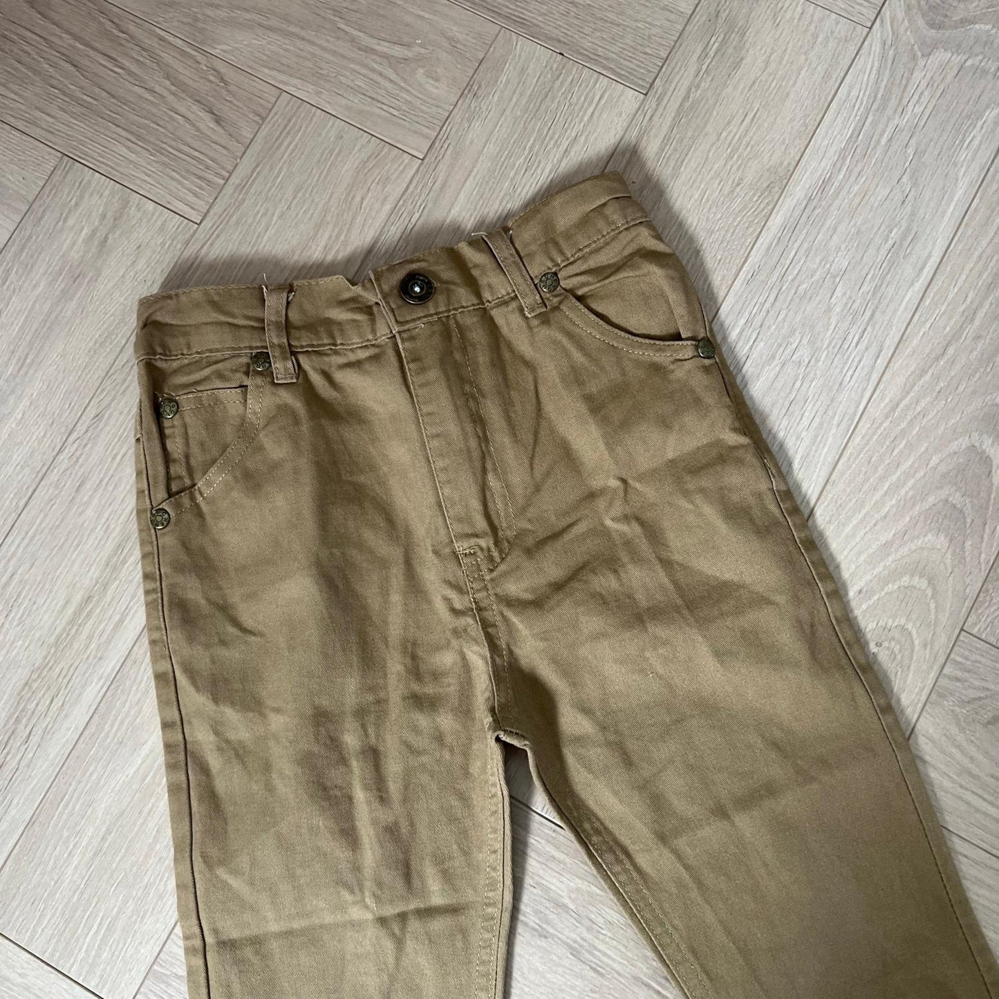 Pantalon court : 4 ans