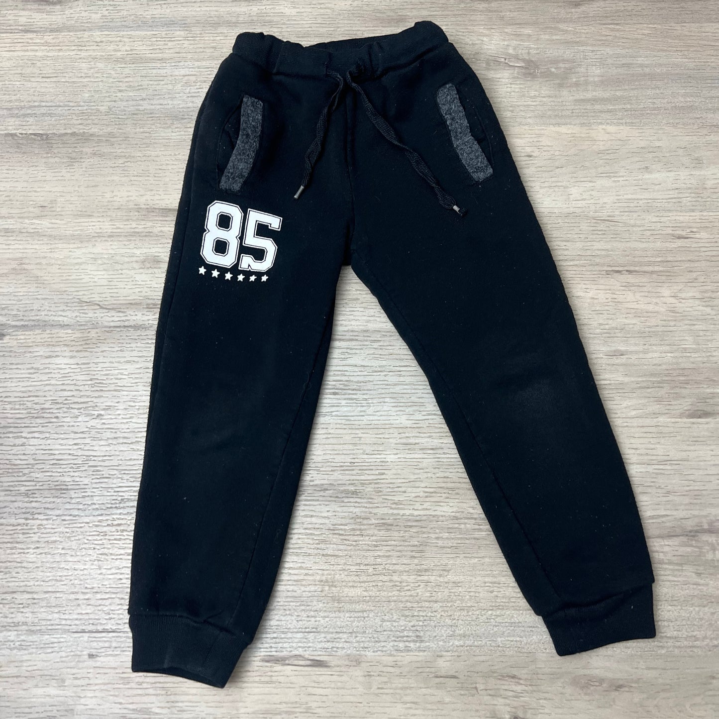Pantalon type sport : 4 ans