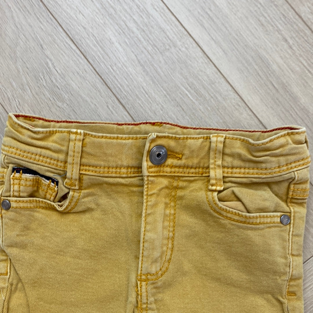 Pantalon à l’œil : 4 ans