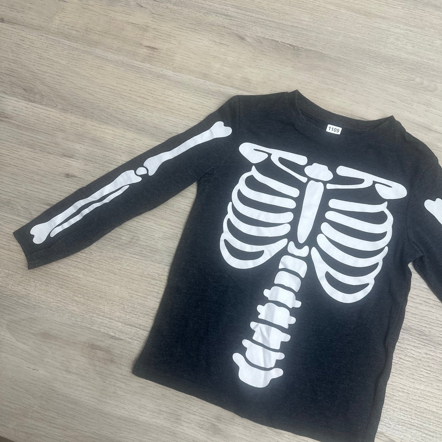 T-Shirt Gémo Halloween squelette : 6 ans