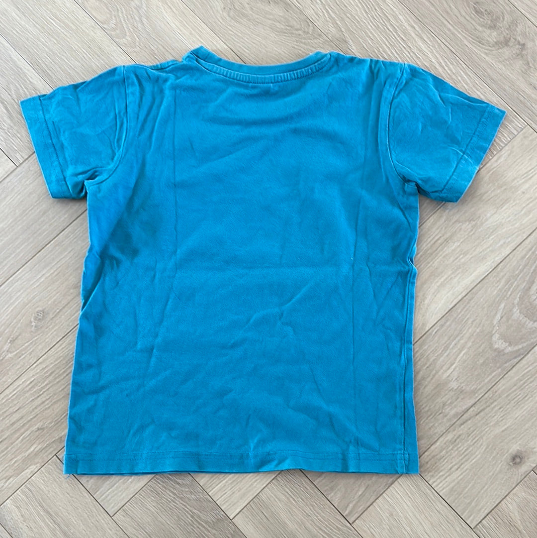 T-shirt tape-à-l’œil : 6 ans