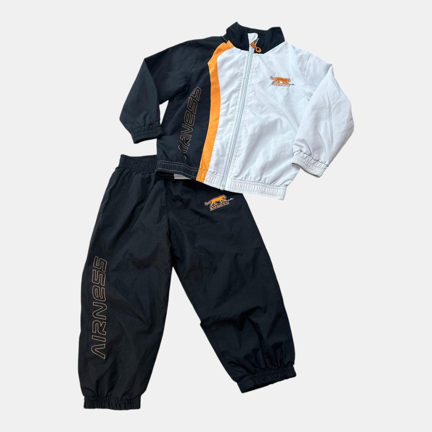Tenue de sport Airness : 36 mois