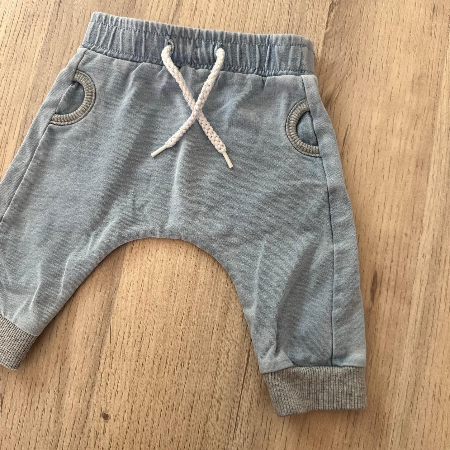 Pantalon Kiabi : 1 mois