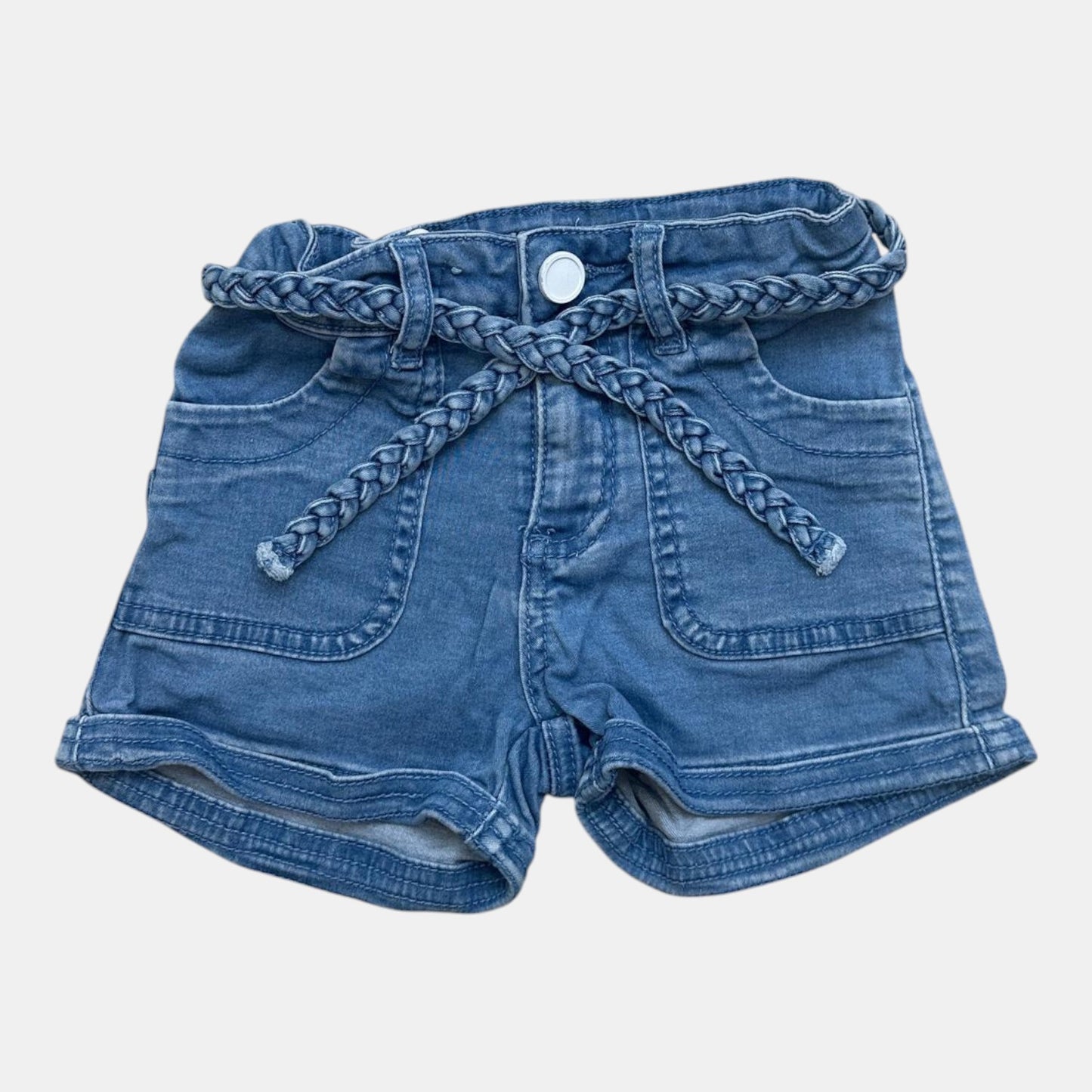 Short essentiel u : 4 ans