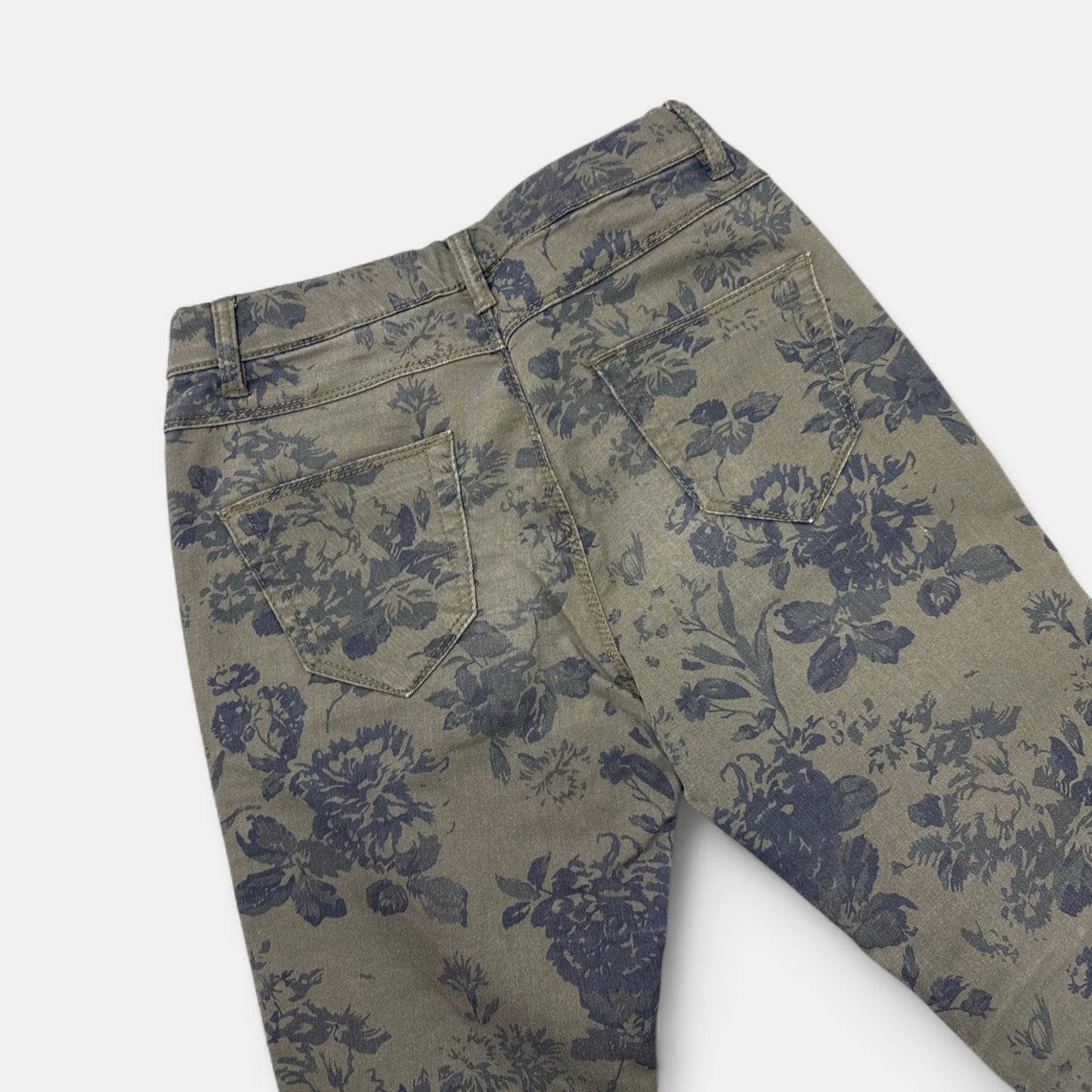 Pantalon camaïeu : 16 ans