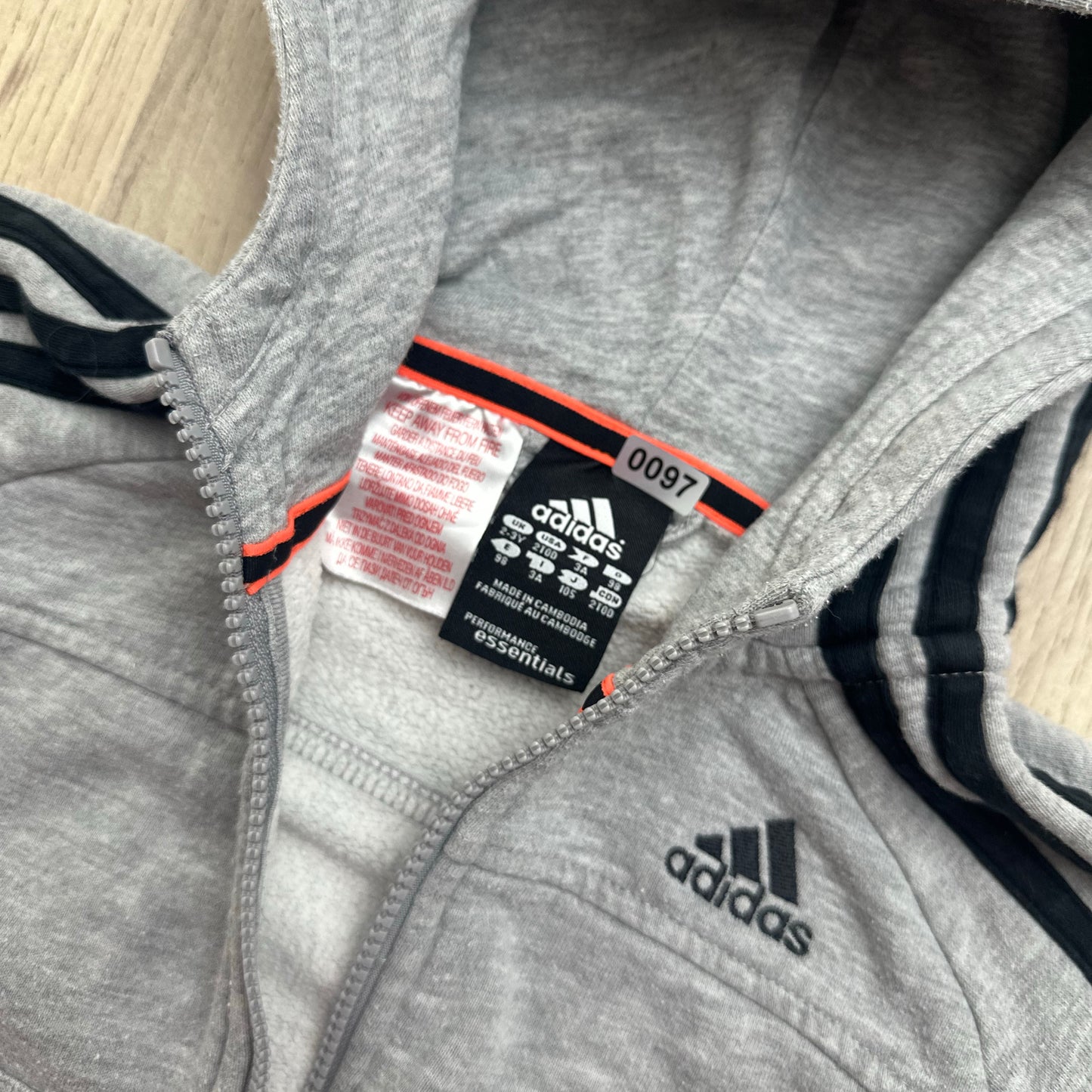 Gilet Adidas : 36 mois