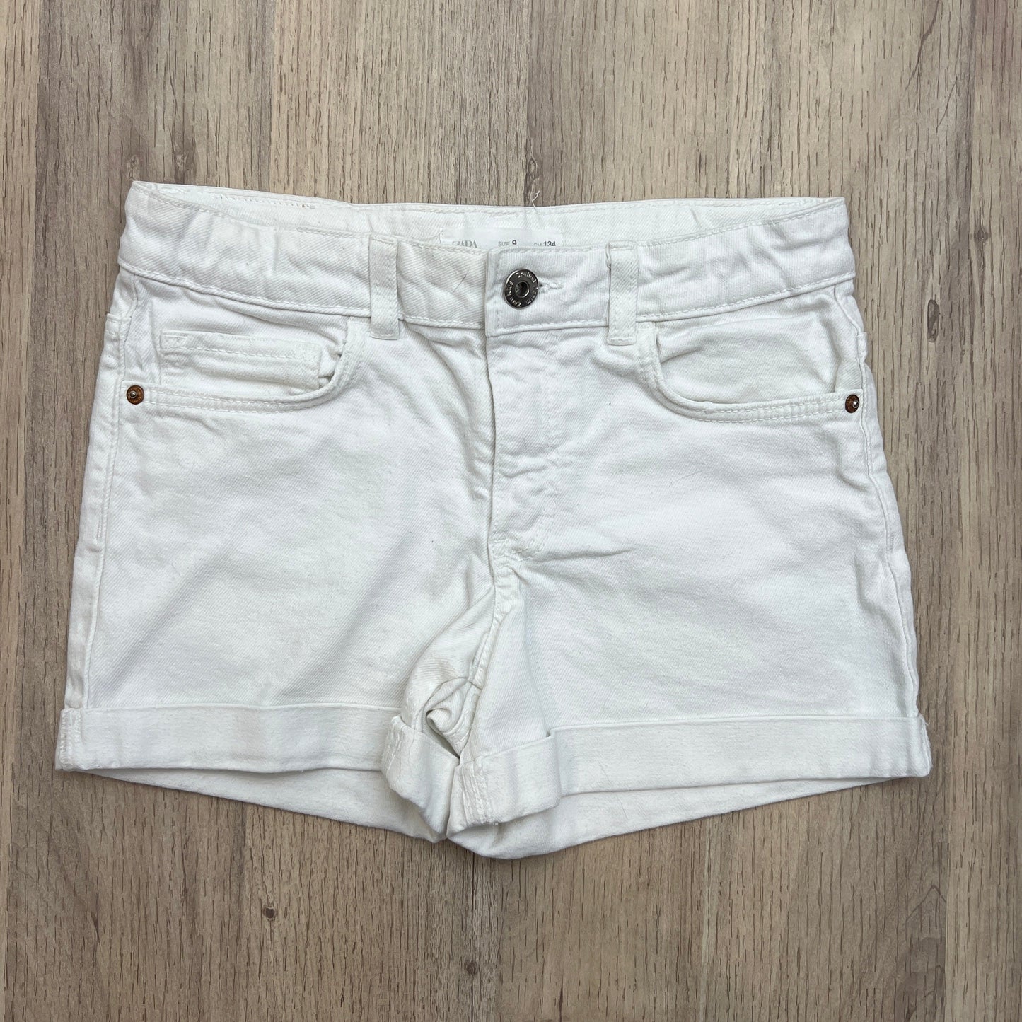 Short Zara : 9 ans