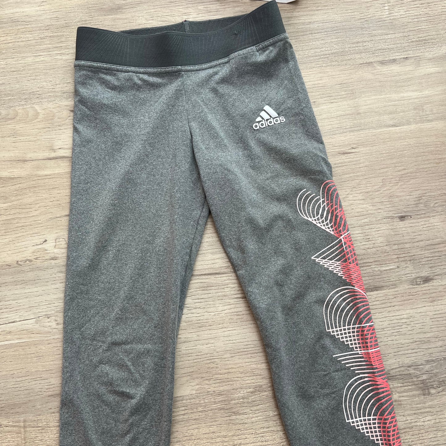 Pantalon Adidas : 9 ans
