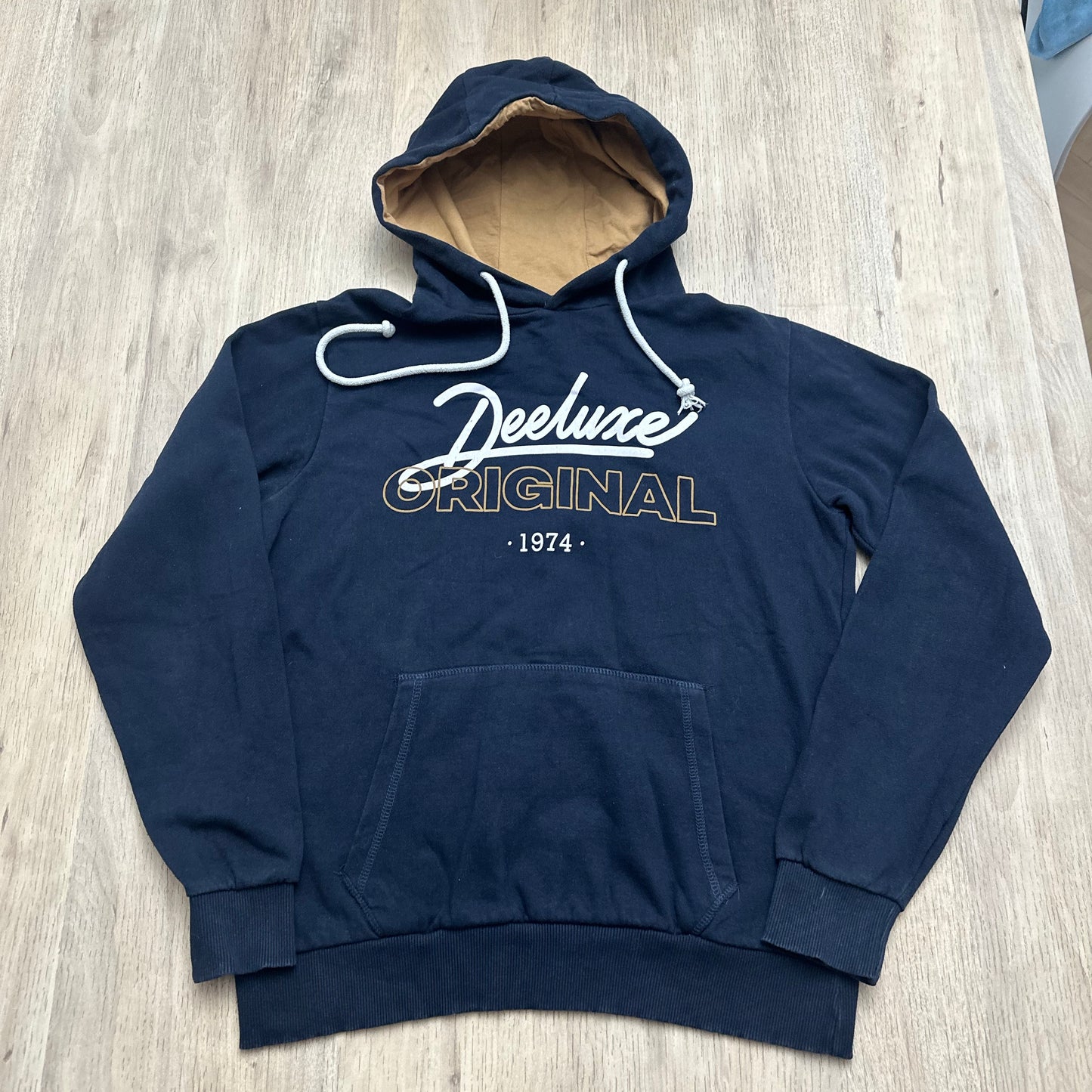 Pull Deeluxe : 16 ans