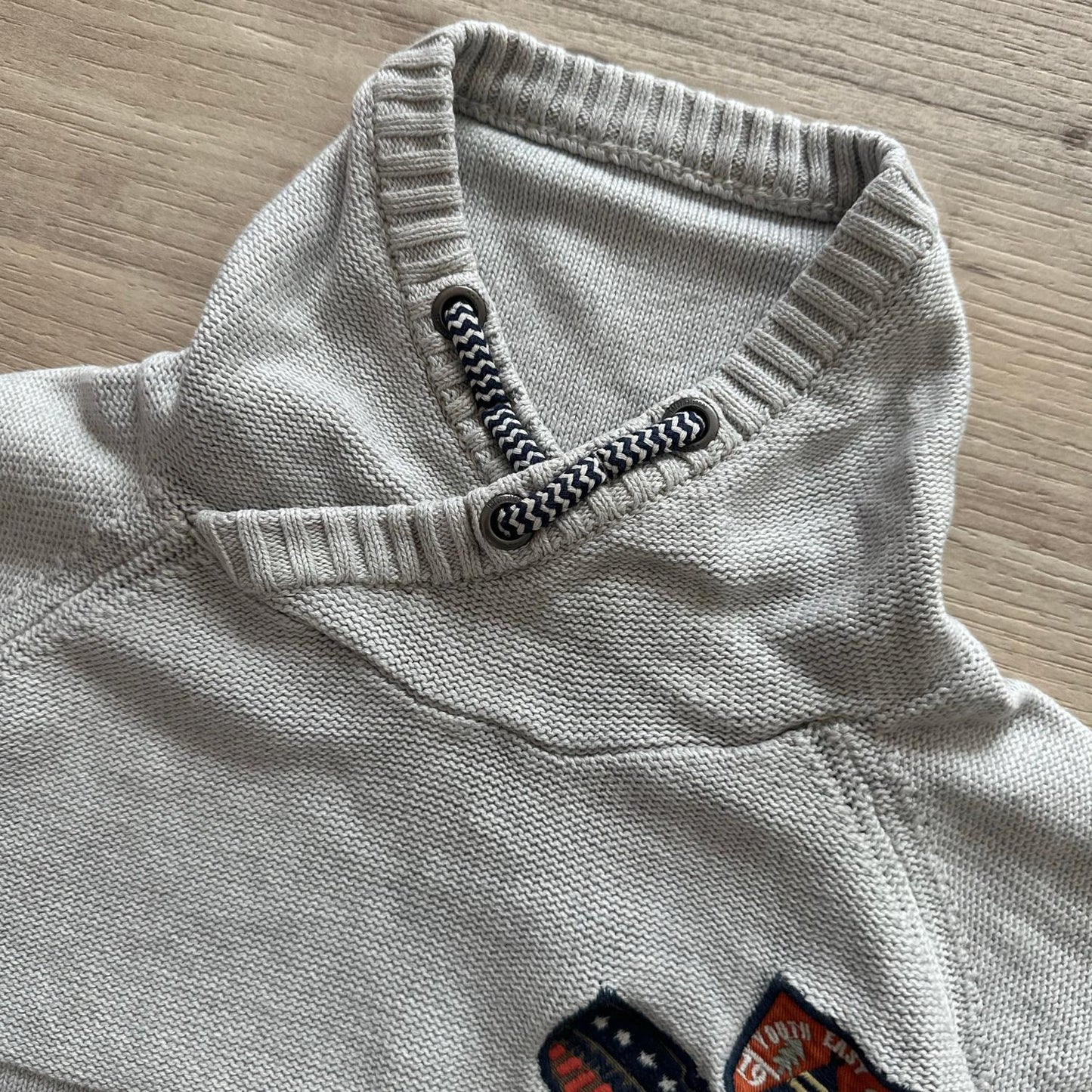 Pull Tape à l'oeil : 4 ans