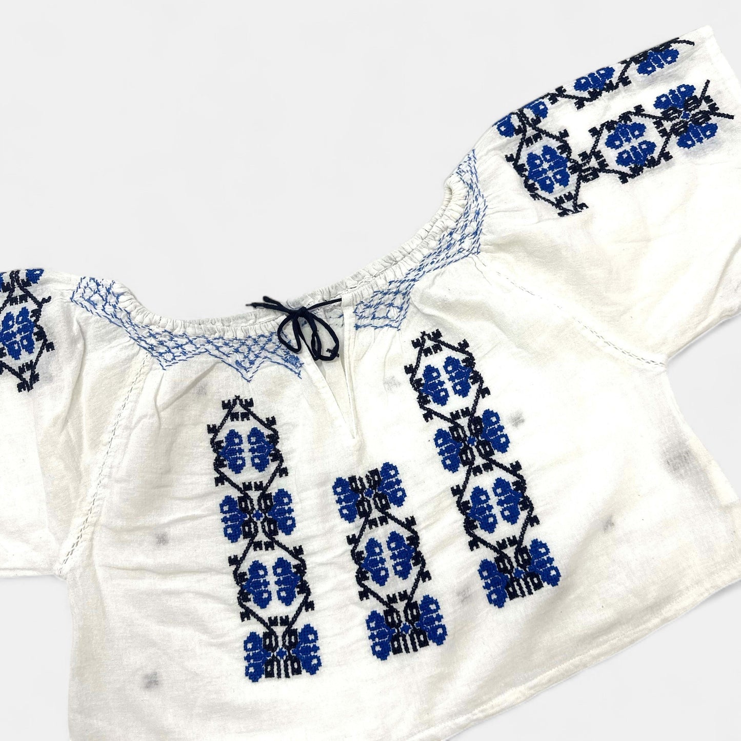 T-Shirt broderie court : 16 ans