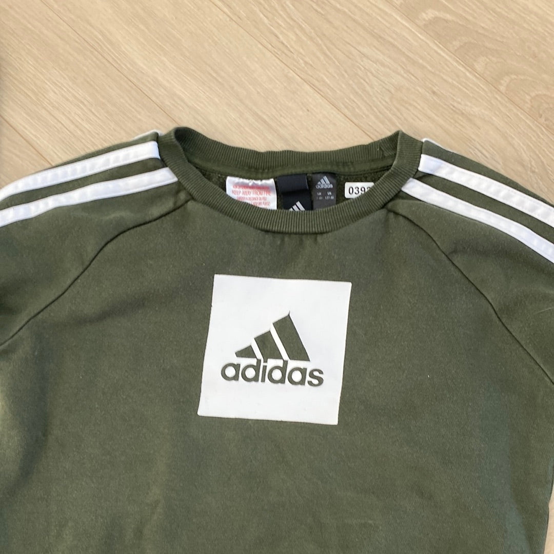 Pull Adidas : 7 ans