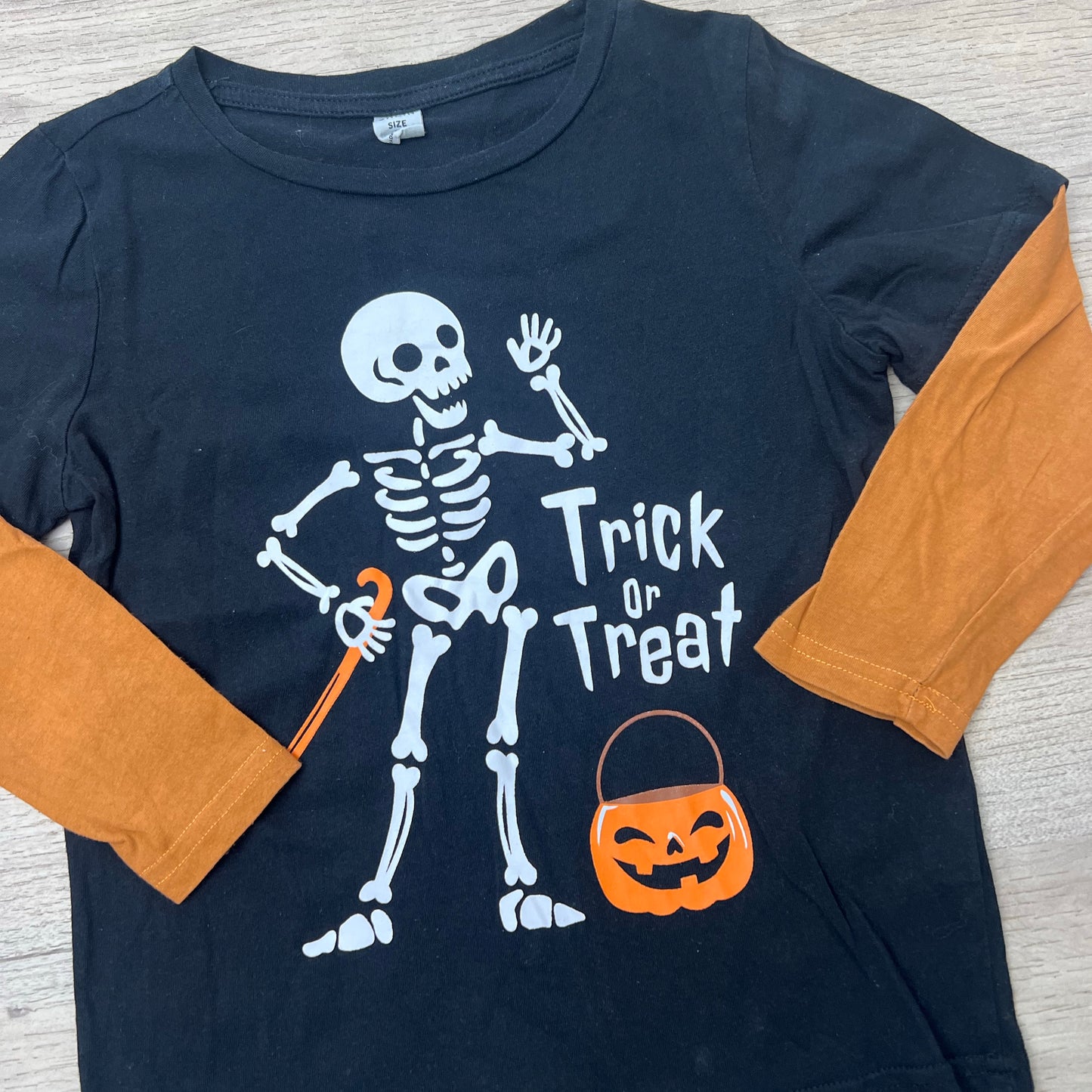 T-Shirt Trick or treat : 6 ans