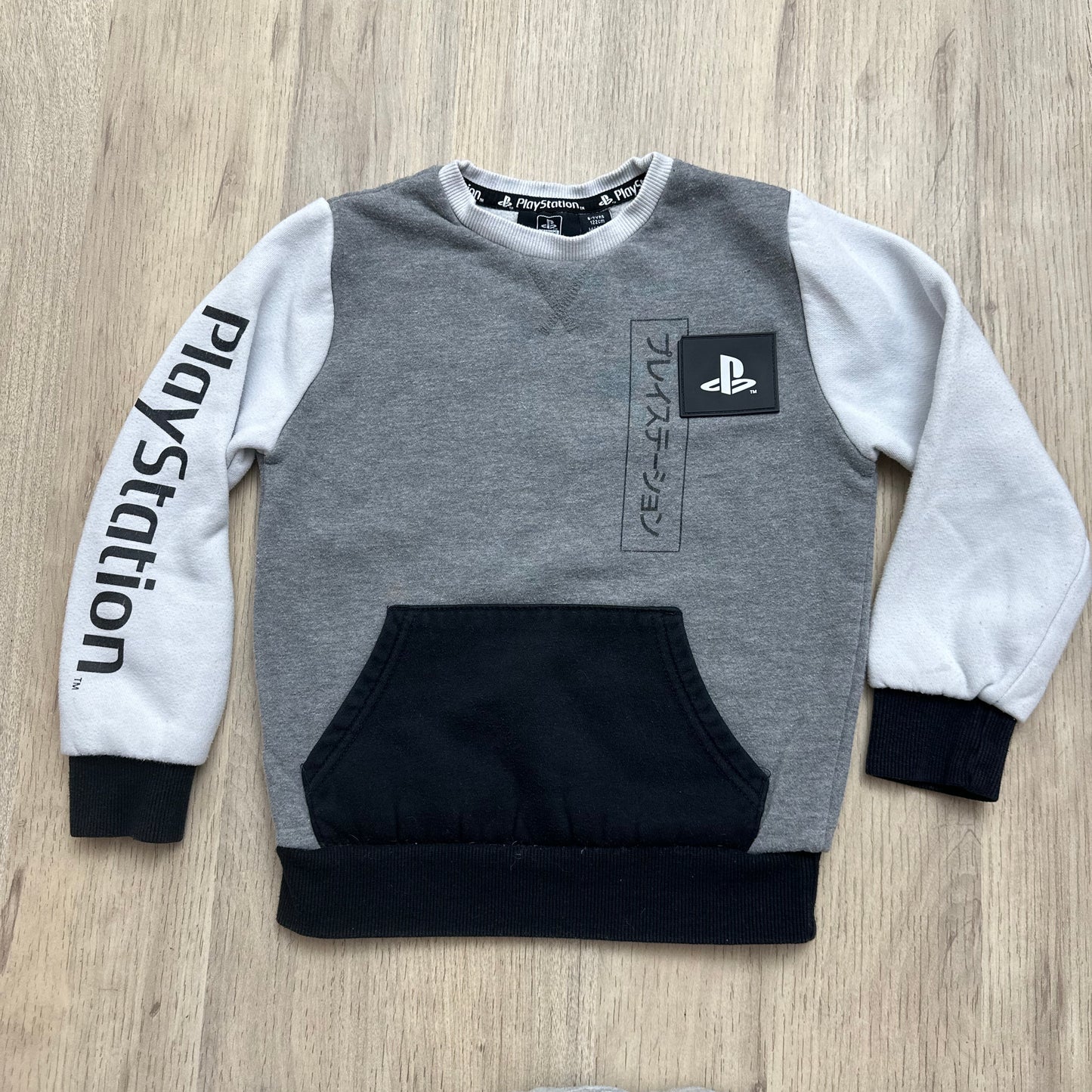 Pull playstation : 6 ans