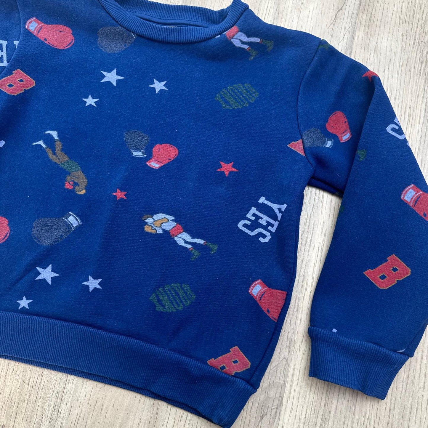 Pull Tape à l'oeil : 8 ans