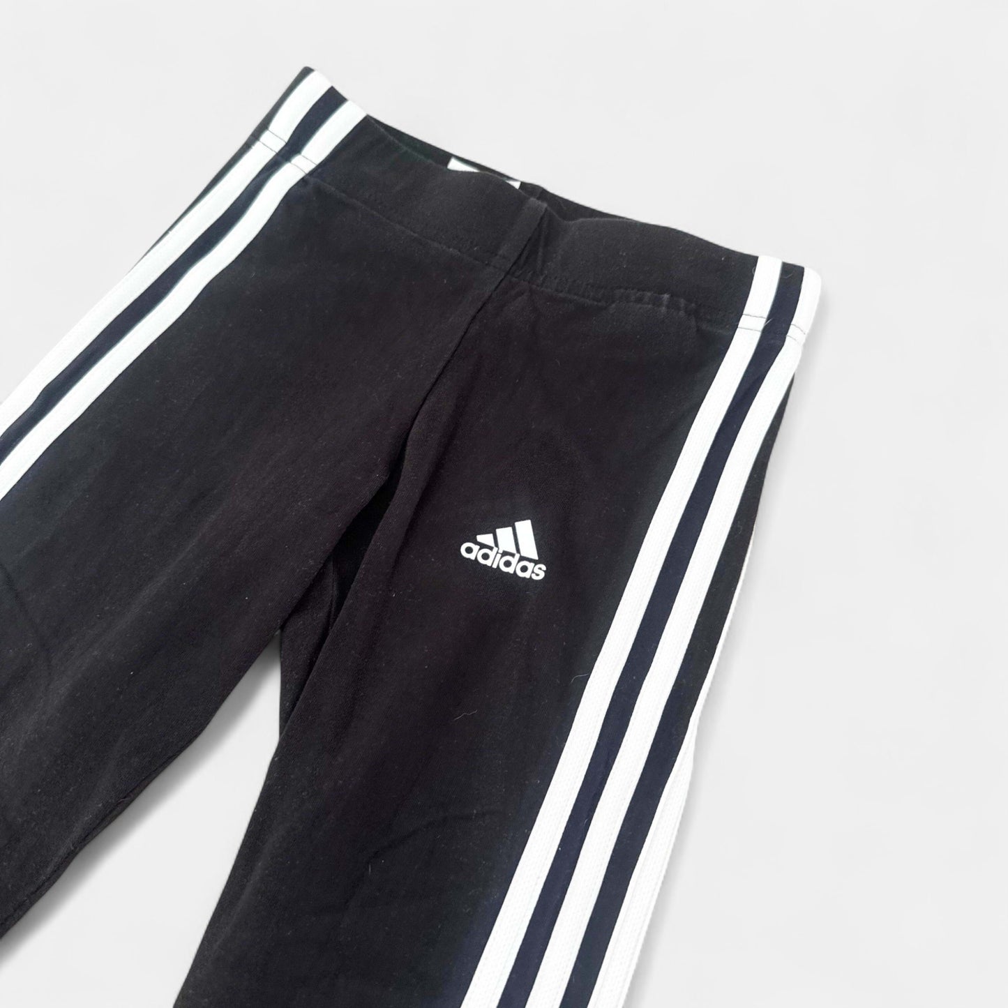 Pantalon Adidas : 8 ans