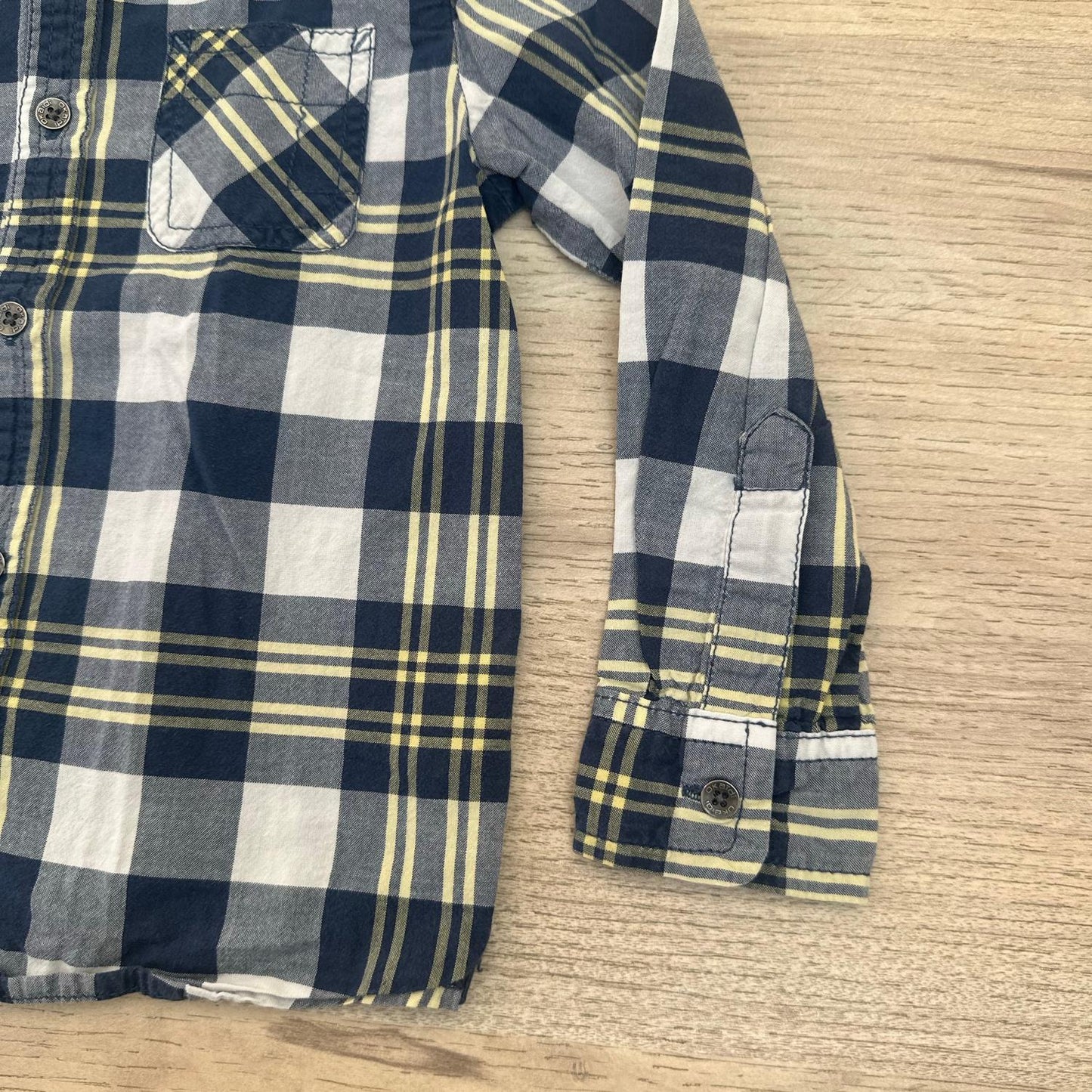 Chemise Okaïdi : 4 ans