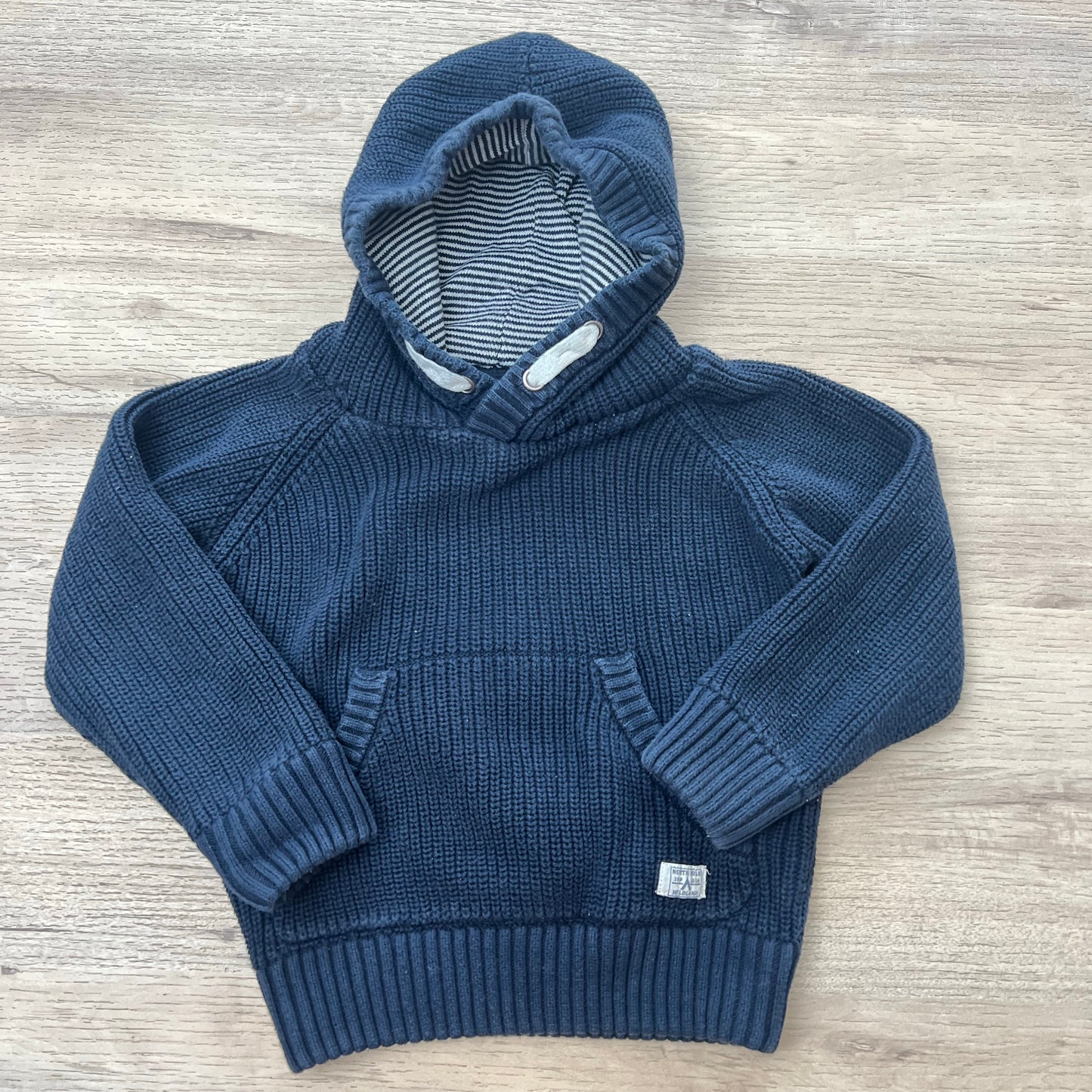 Pull Tape à l'oeil : 4 ans