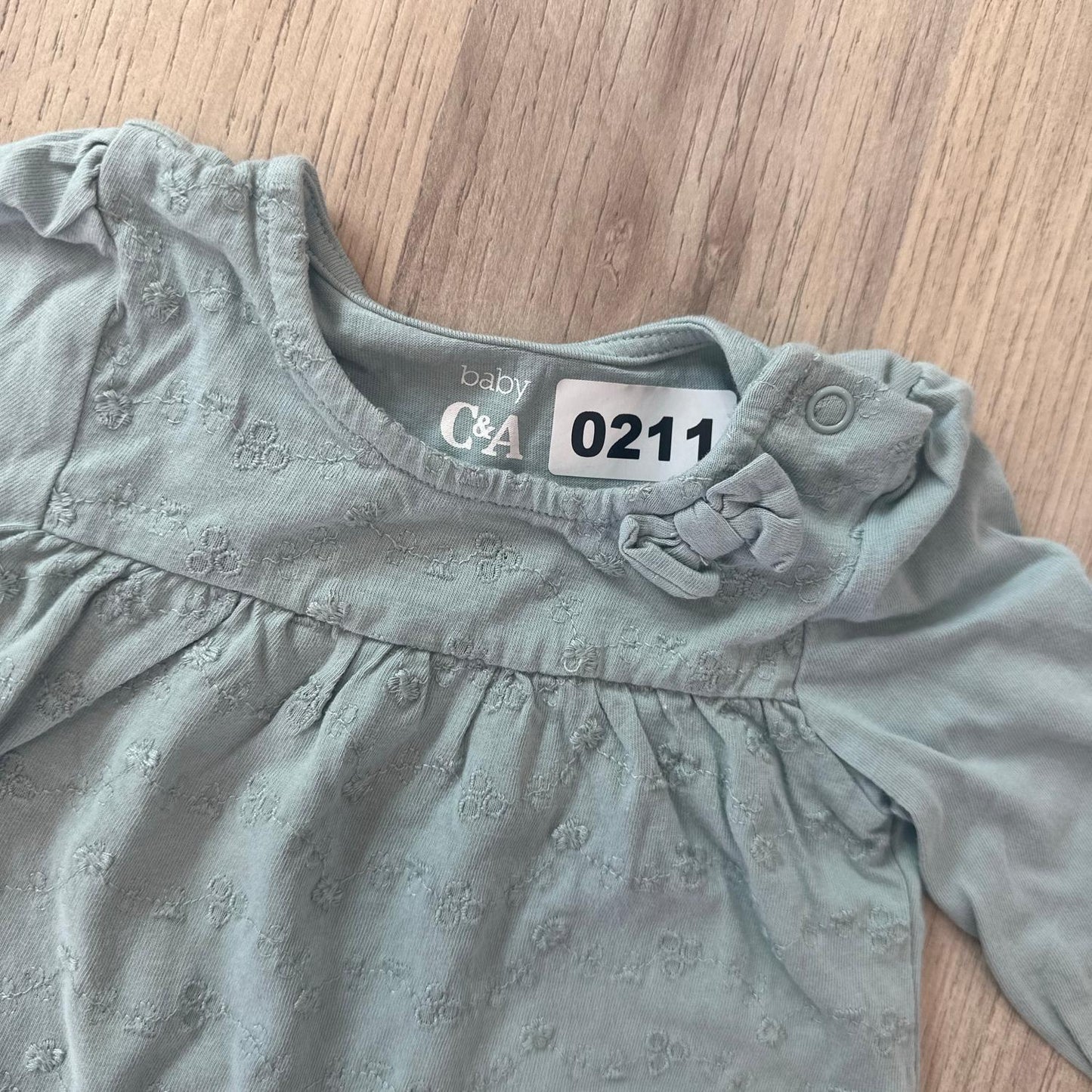 Blouse C&A : 6 mois
