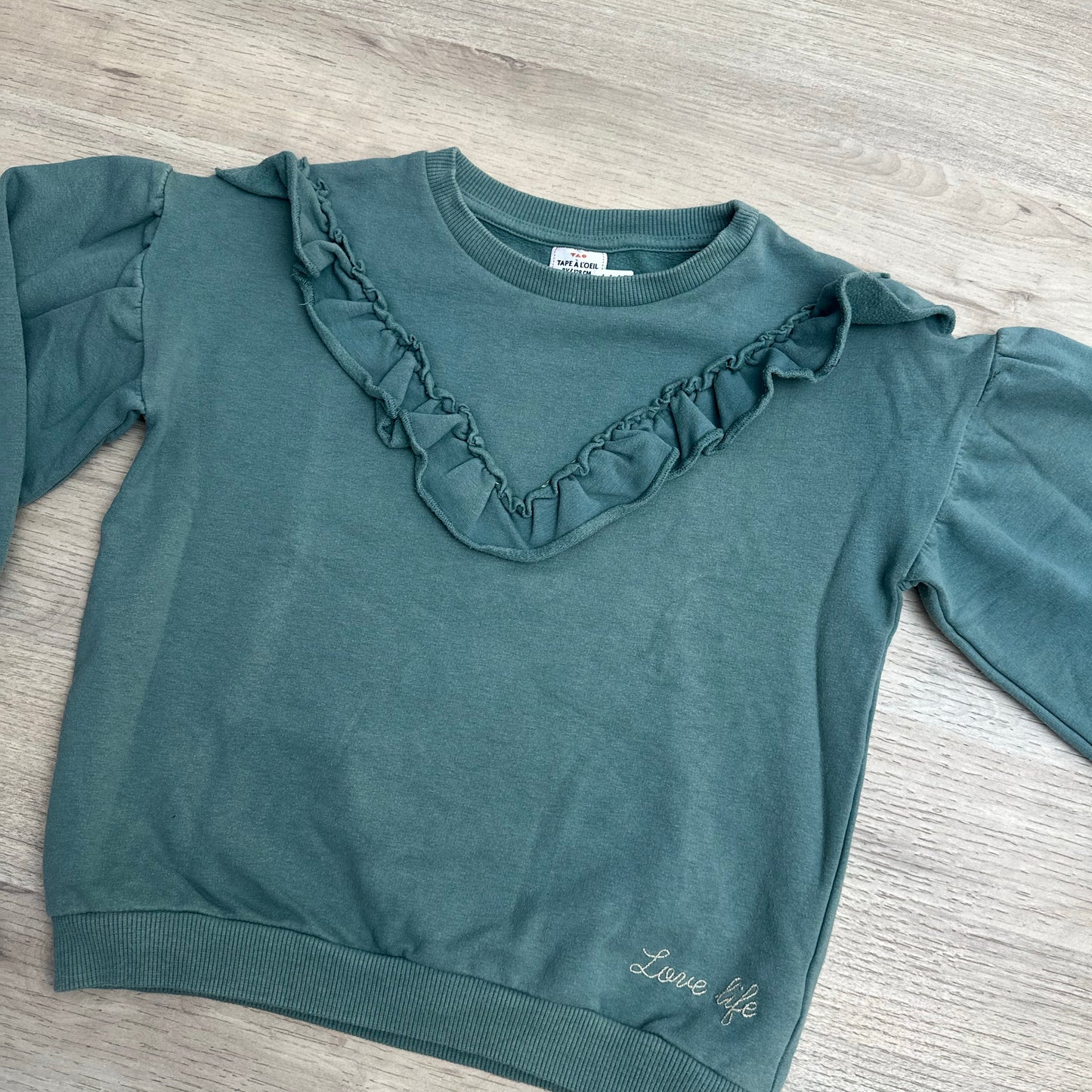 Pull Tape à l'oeil : 8 ans