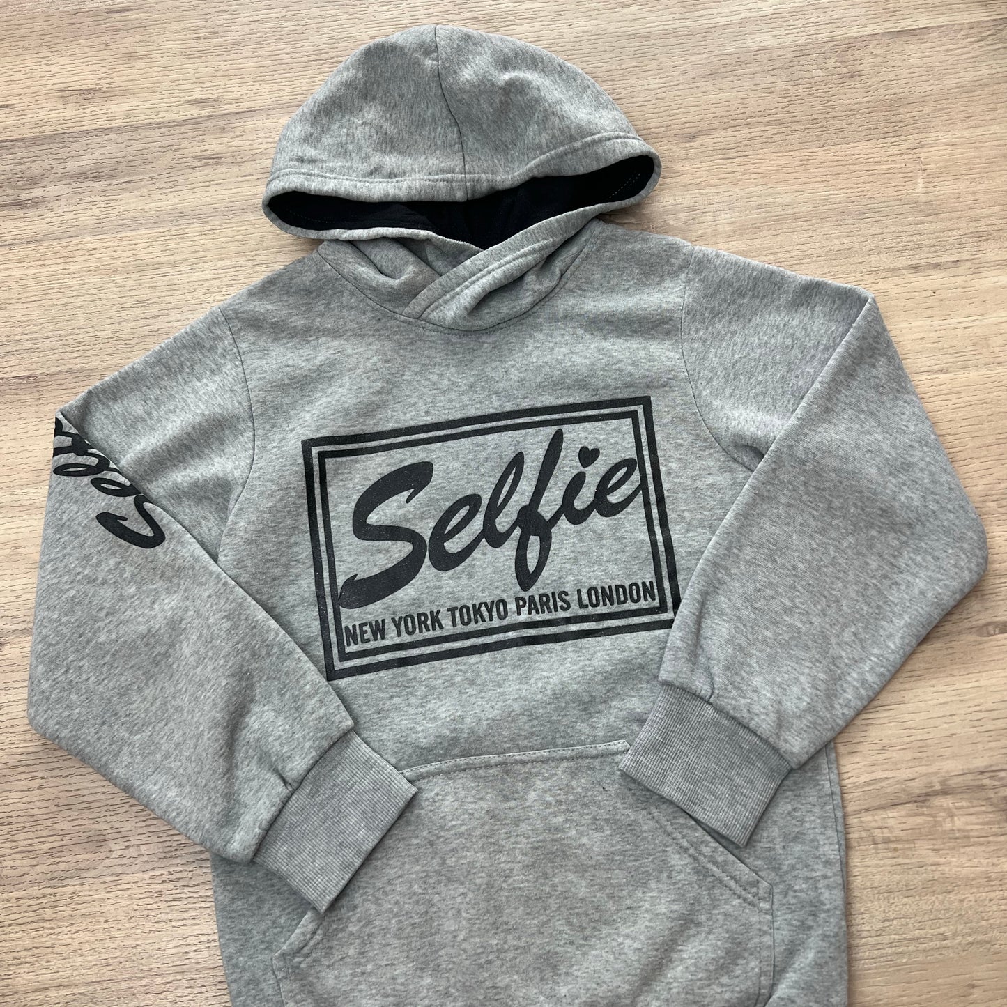 Sweat capuche mKAily : 14 ans