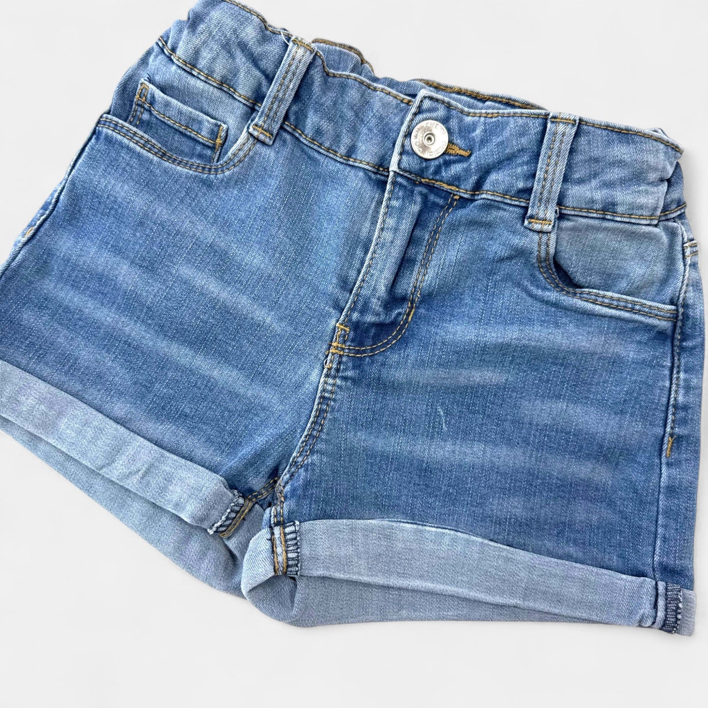 Short Okaïdi : 7 ans