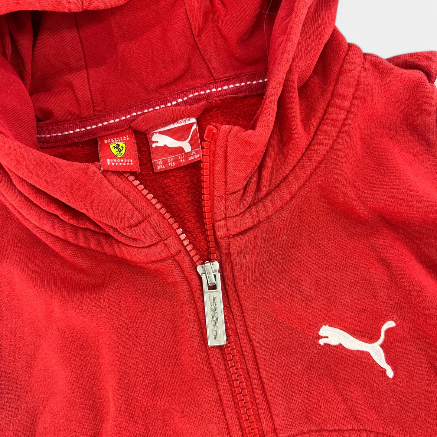 Gilet Ferrari : 16 ans