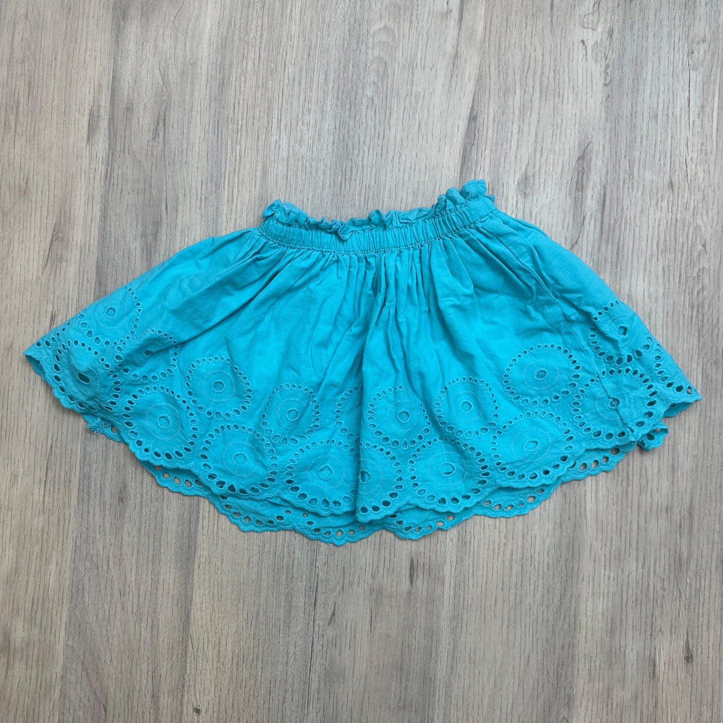 Jupe bleue : 3 ans