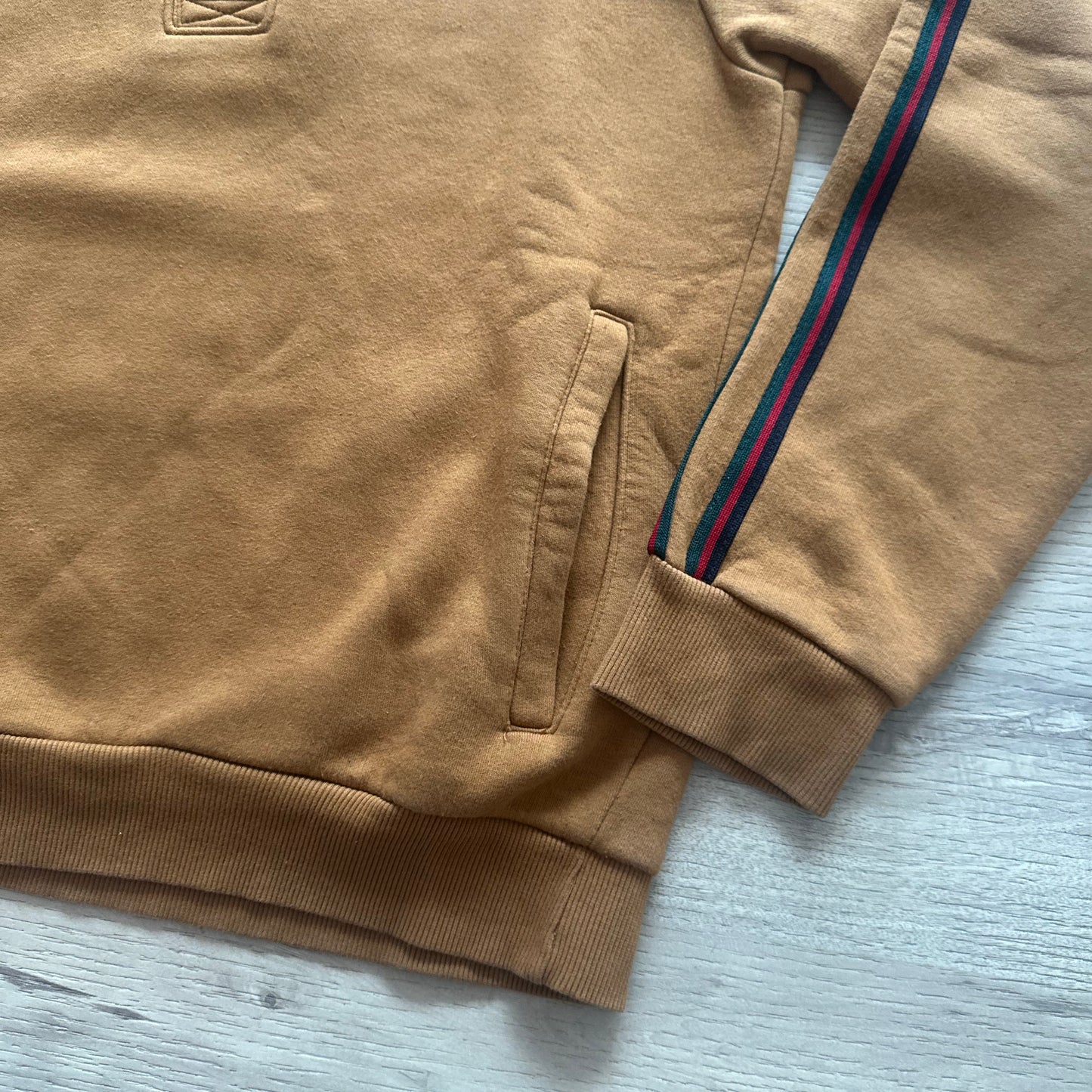 Pull Tape à l'oeil : 14 ans