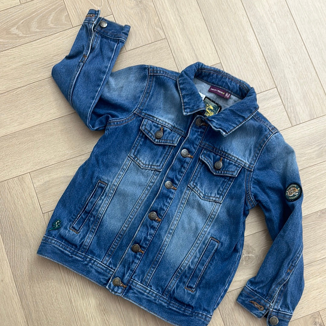 Veste en jean, sergent Major : 6 ans