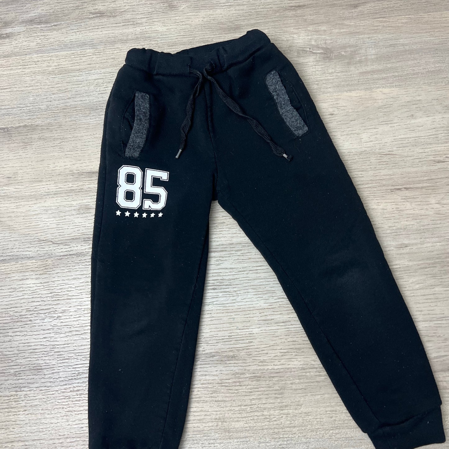 Pantalon type sport : 4 ans