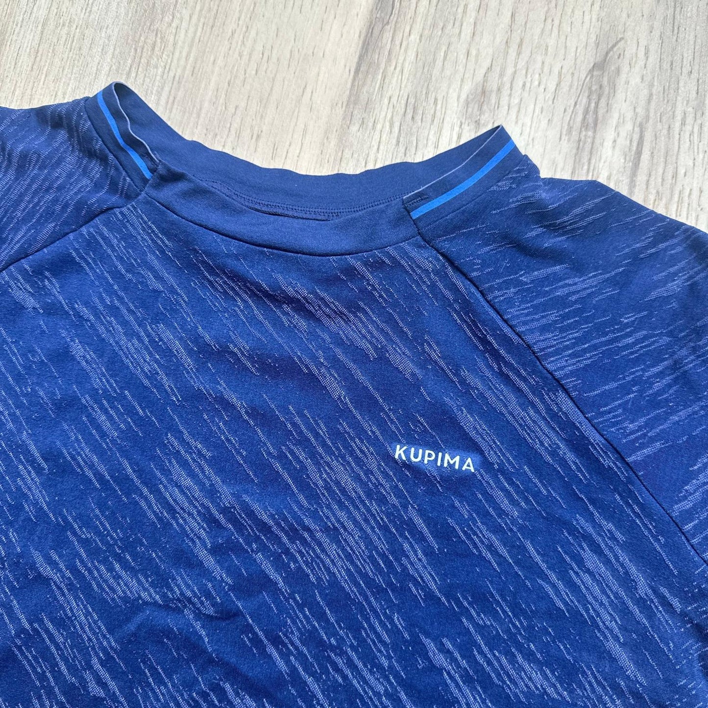 Tenue de sport kupima : 12 ans