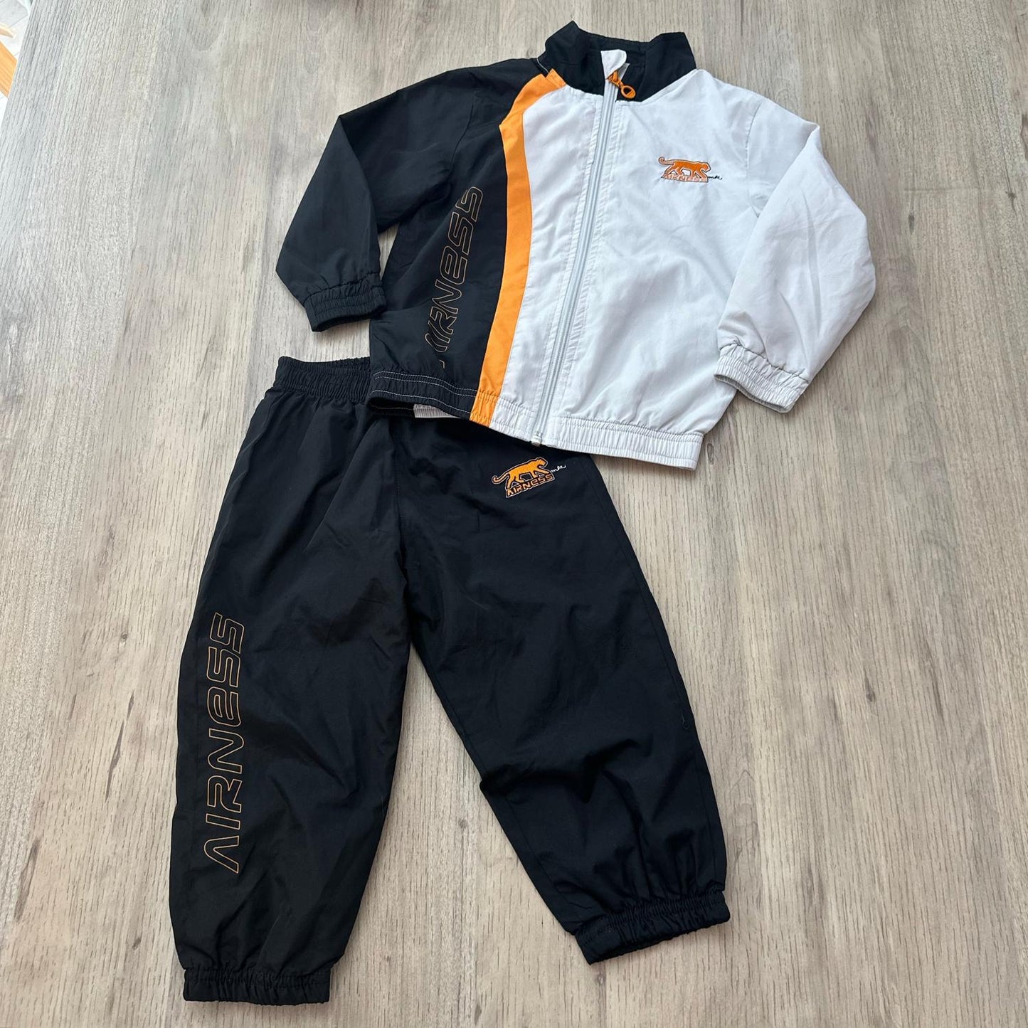 Tenue de sport Airness : 36 mois