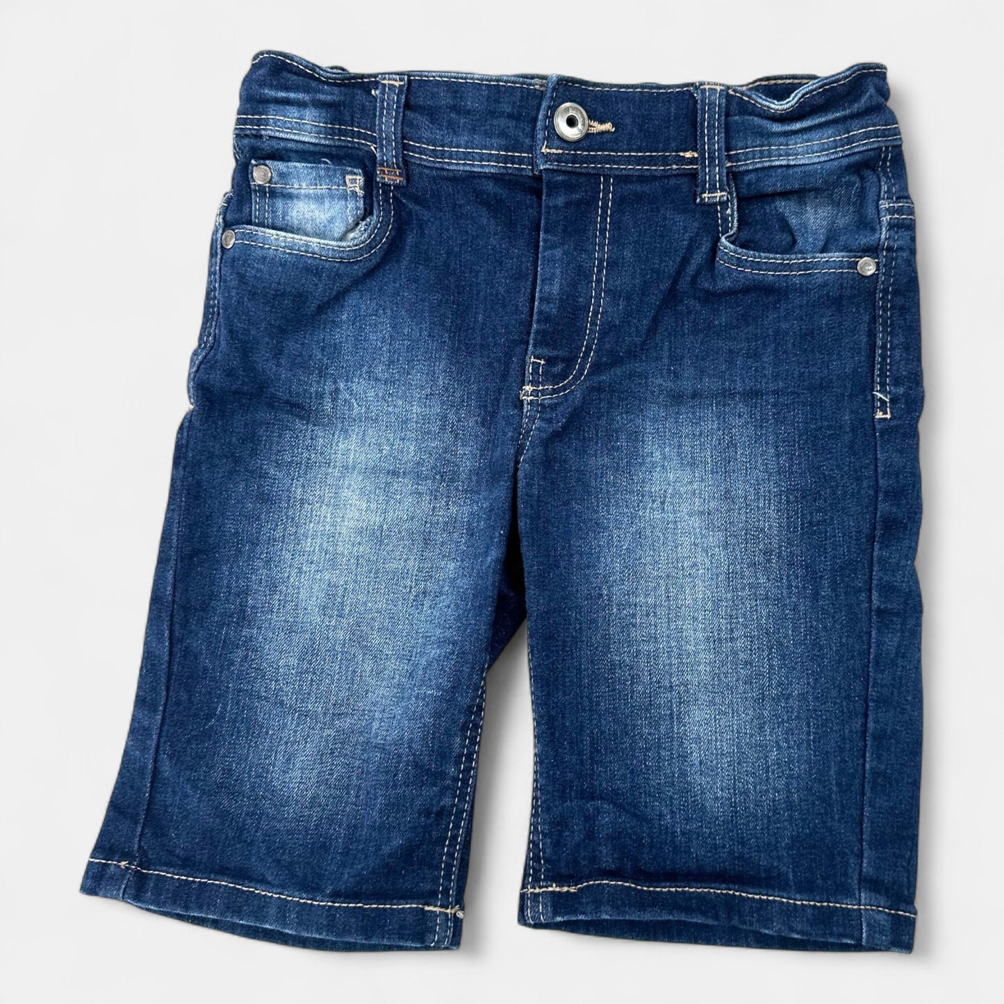 Short Tape à l'oeil : 7 ans