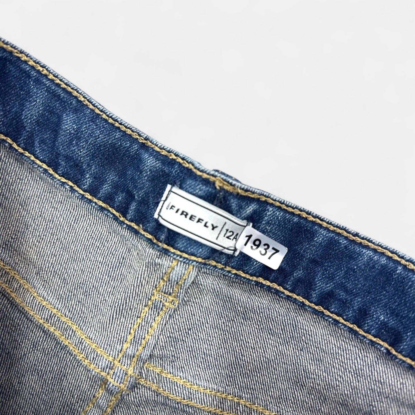 Short Firefly : 12 ans