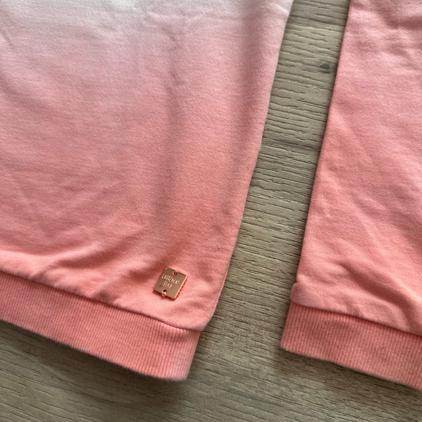 Pull carrément beau : 8 ans