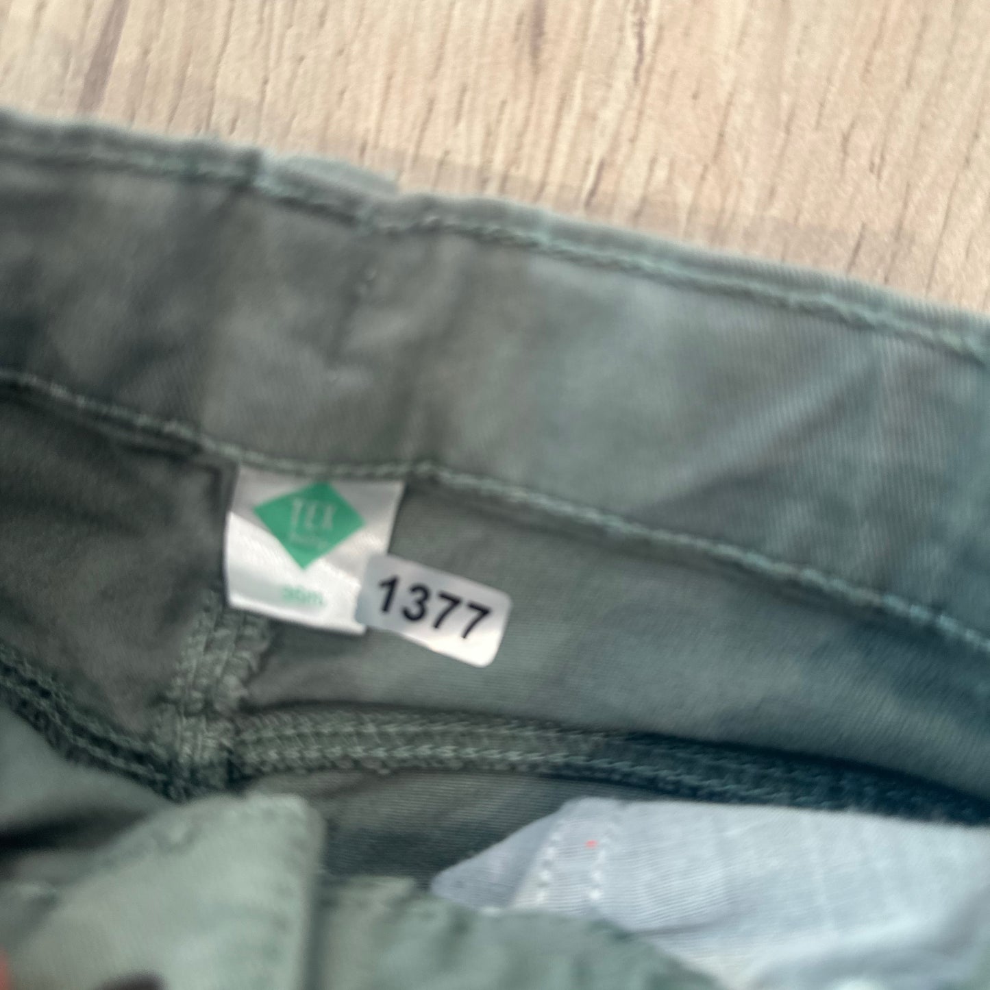 Pantalon tex : 36 mois