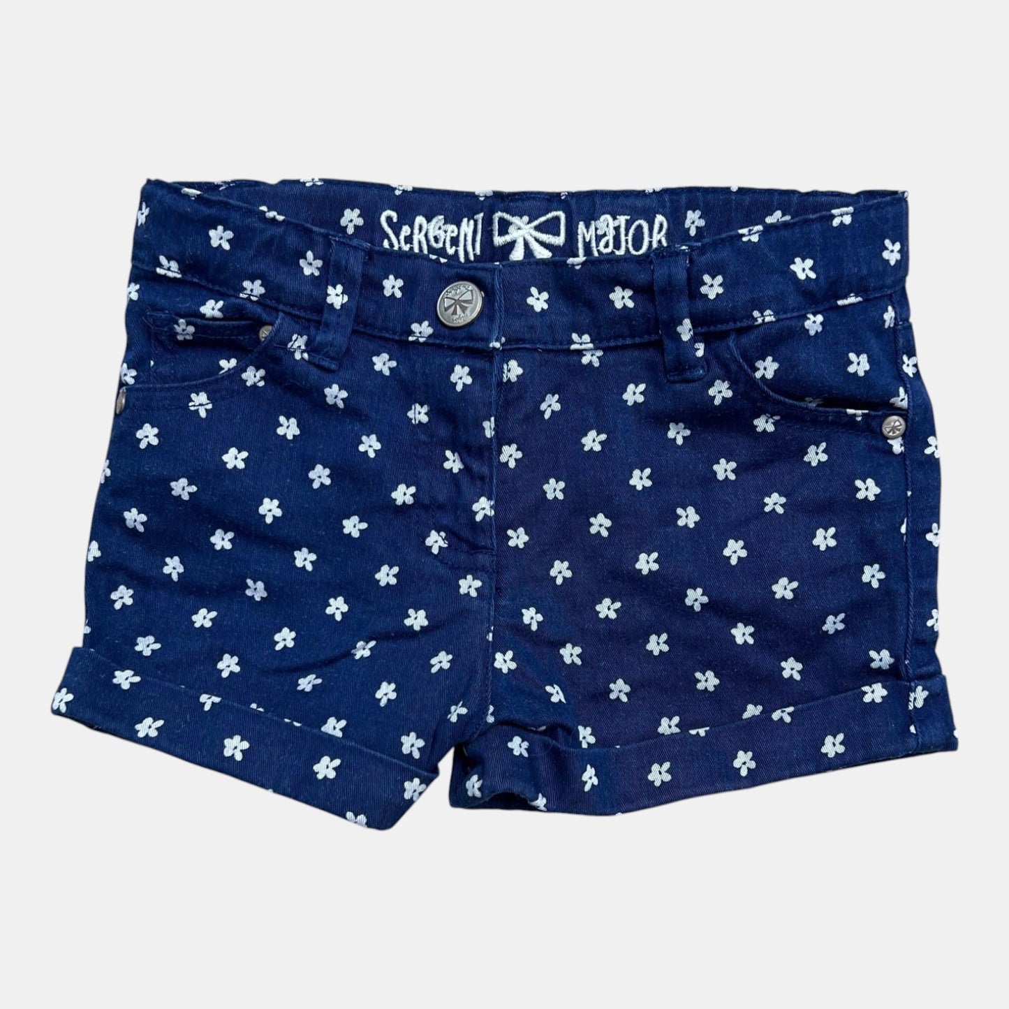 Short, sergent Major : 3 ans