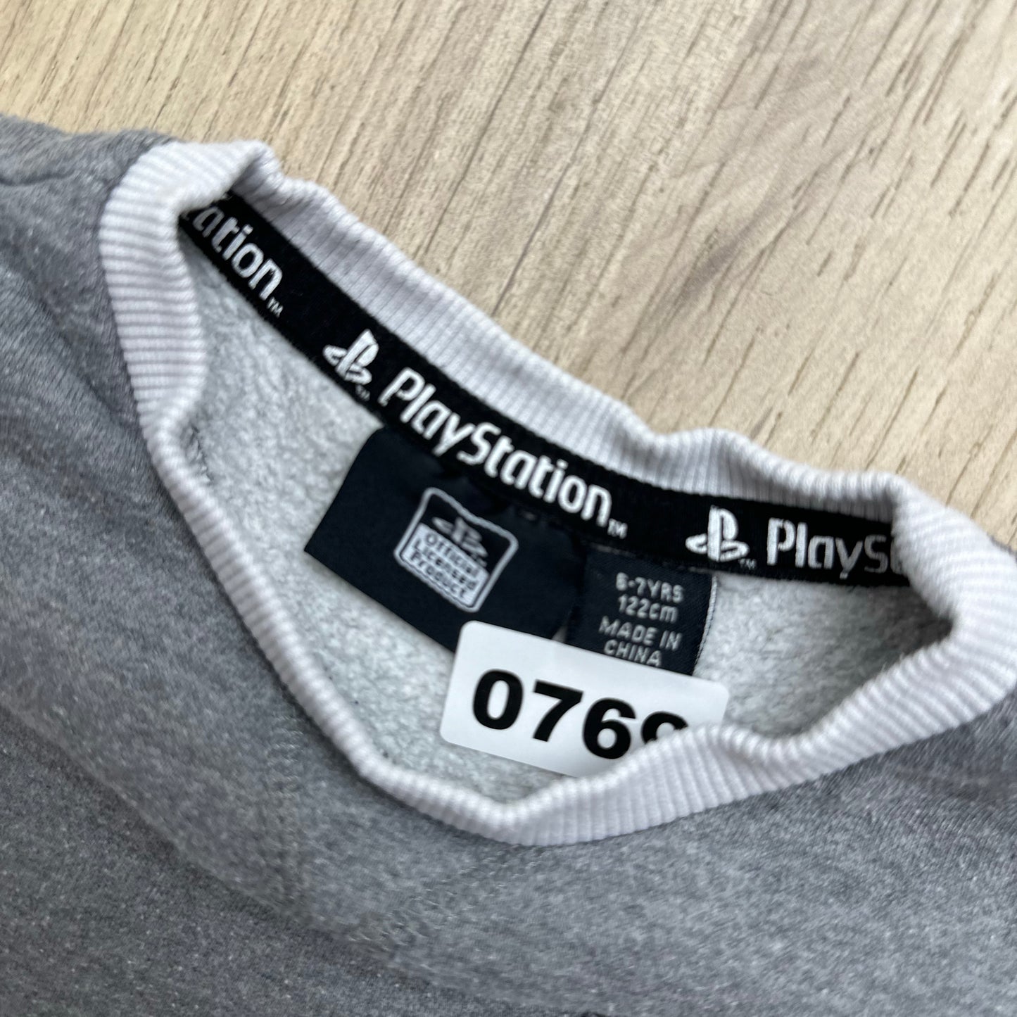 Pull playstation : 6 ans