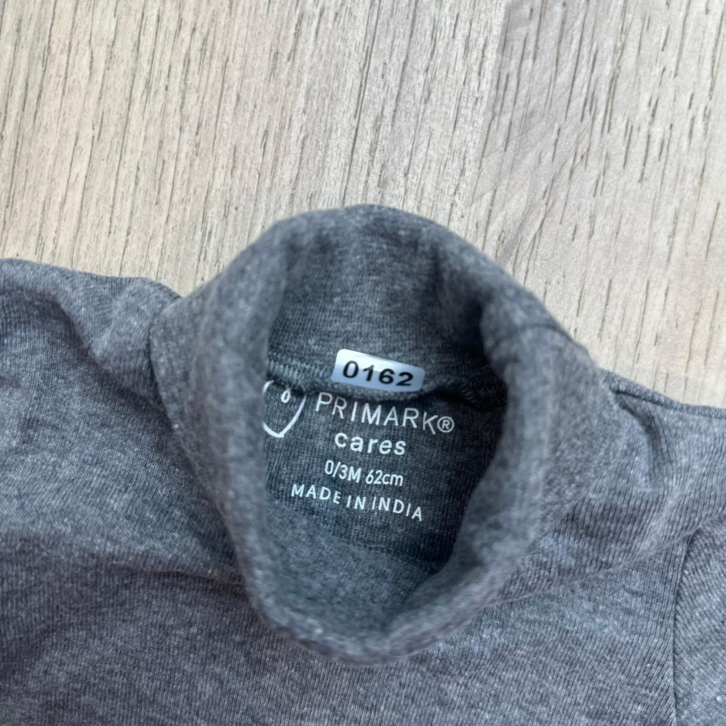 T-Shirt col roulé Primark : 1 mois