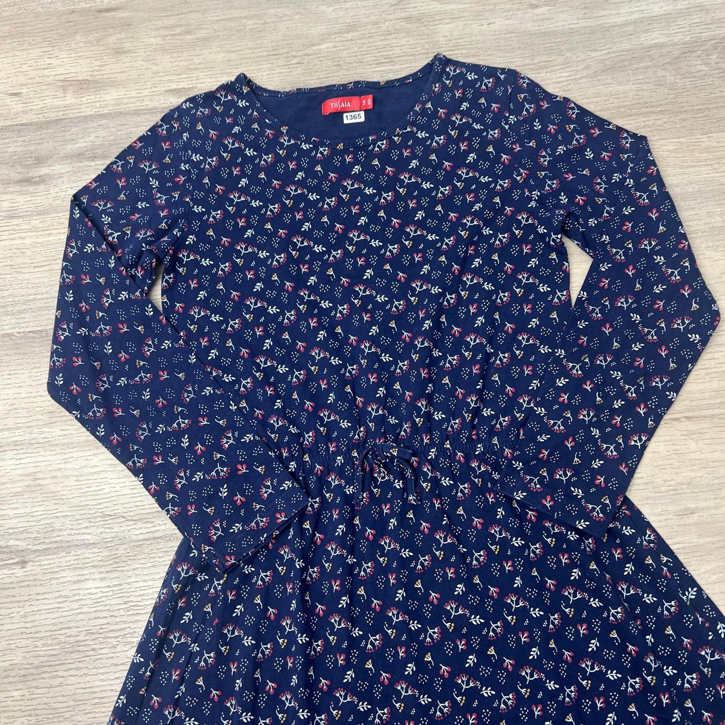 Robe Tissaia : 14 ans